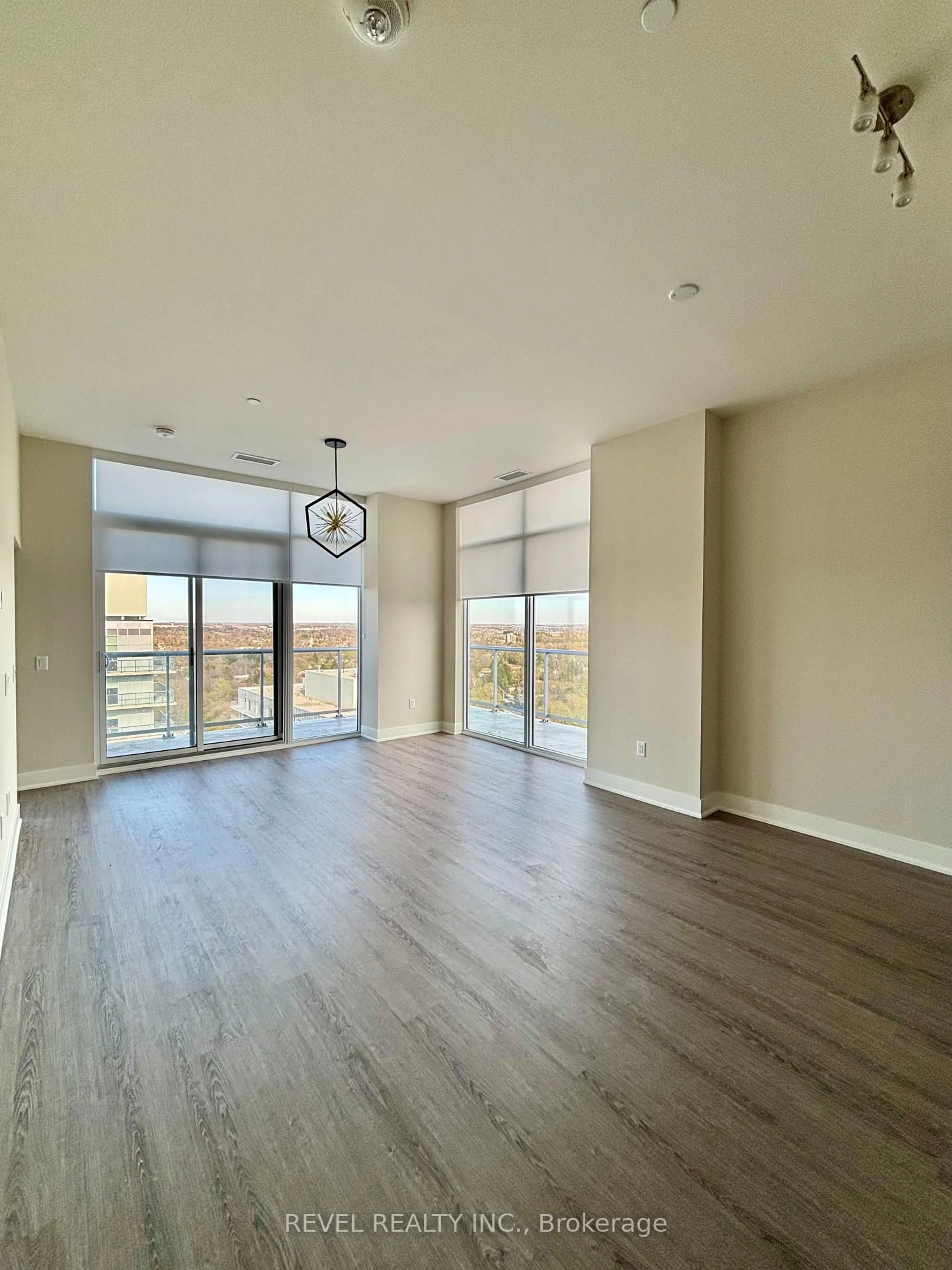 A pic of a room for 185 Deerfield Rd #1503, Newmarket Ontario L3Y 0G7