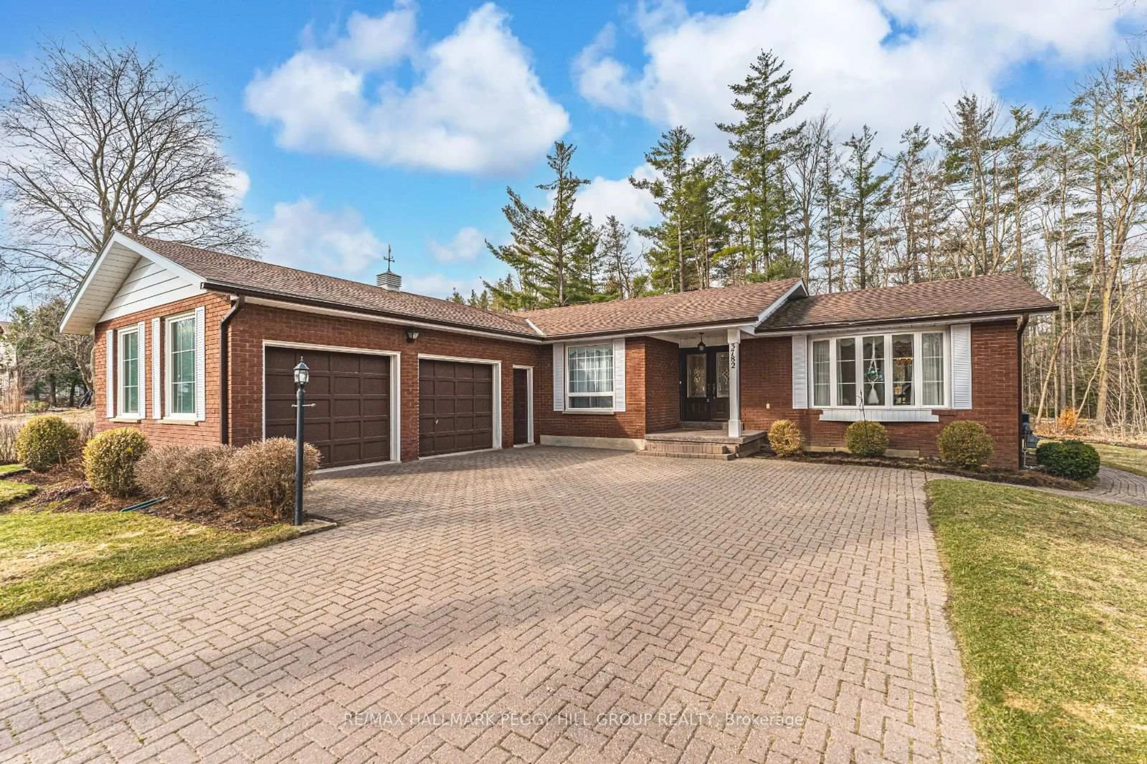 Home with brick exterior material, street for 3782 Whitecap Dr, Innisfil Ontario L9S 2L4