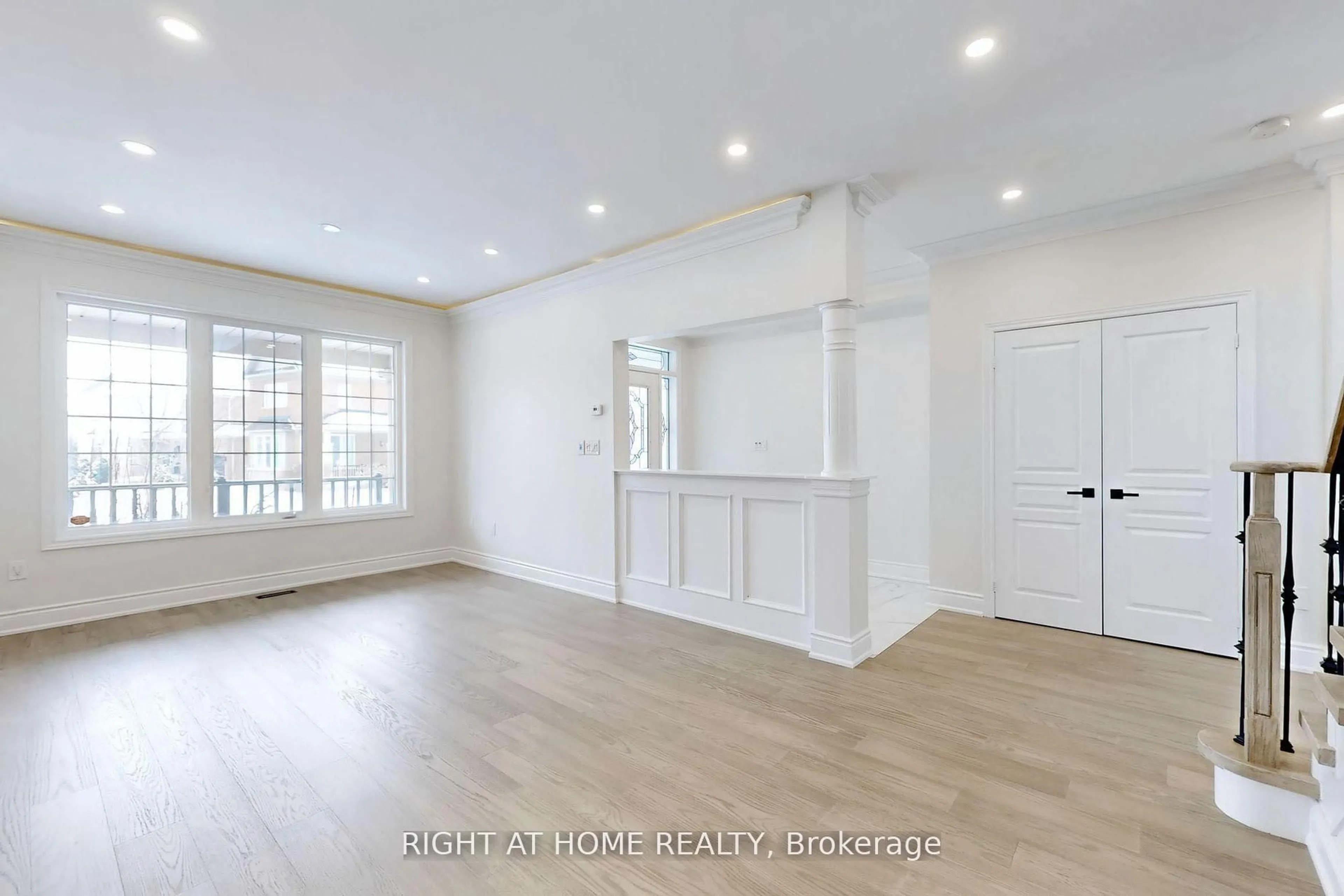 A pic of a room for 23 Waldron Cres, Richmond Hill Ontario L4E 4A3