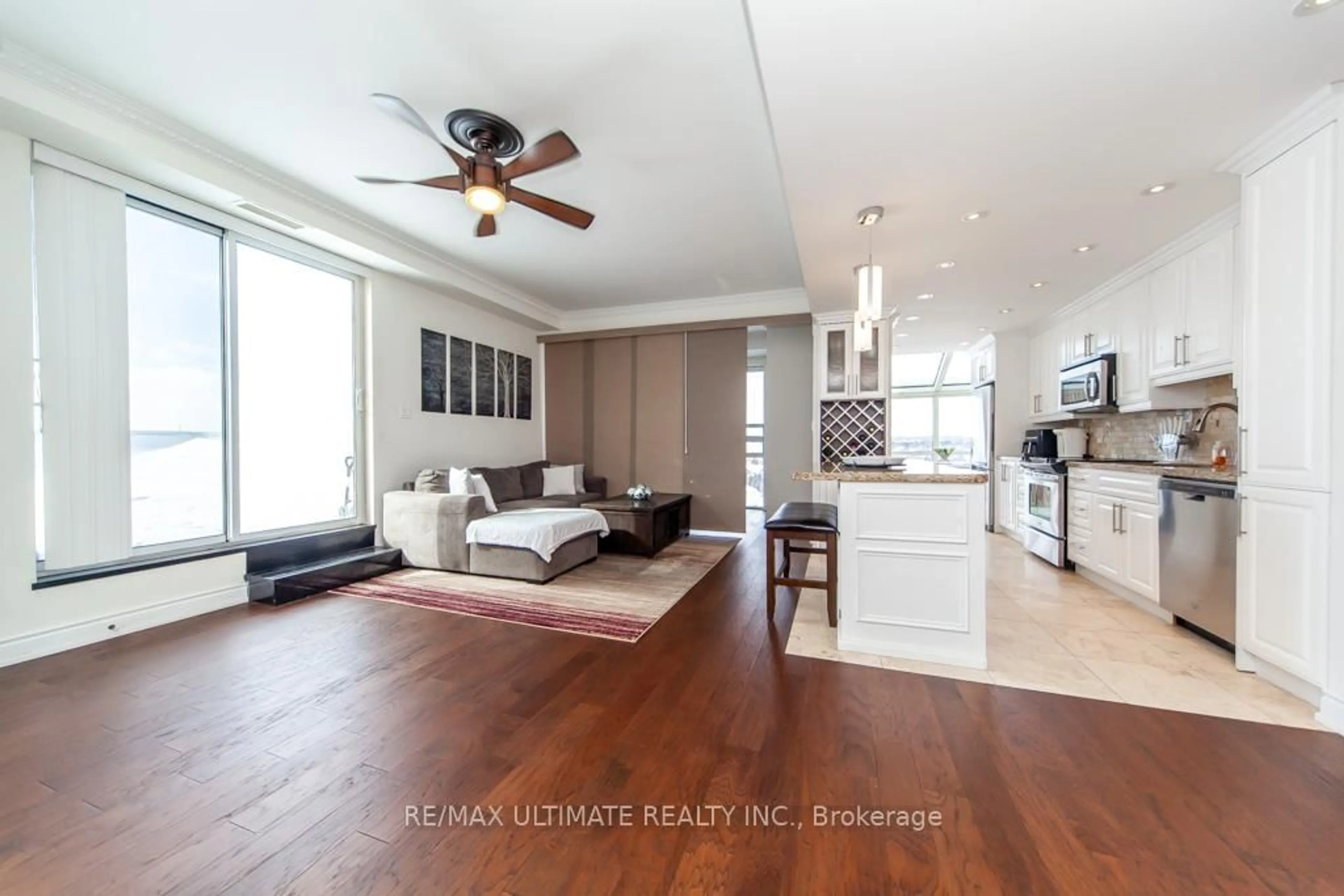 Unknown for 40 Harding Blvd #PH15, Richmond Hill Ontario L4C 9S5