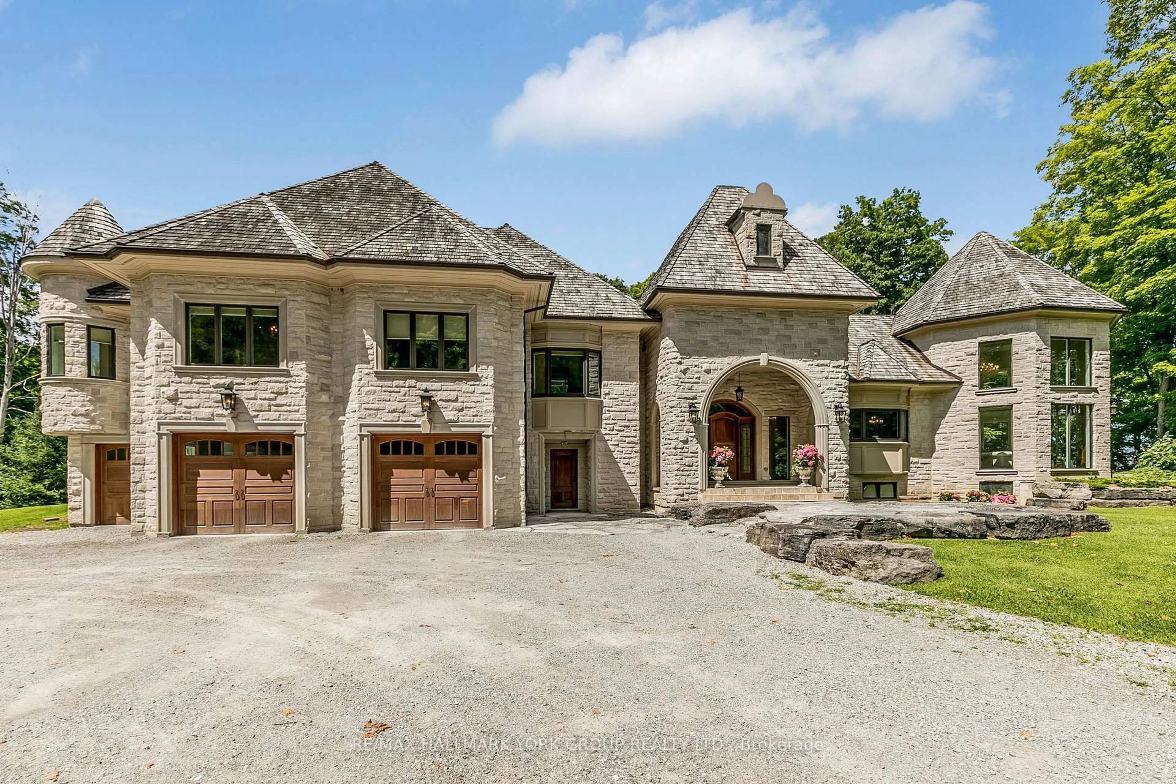 Home with brick exterior material, street for 1865 Davis Dr, King Ontario L3Y 4V9