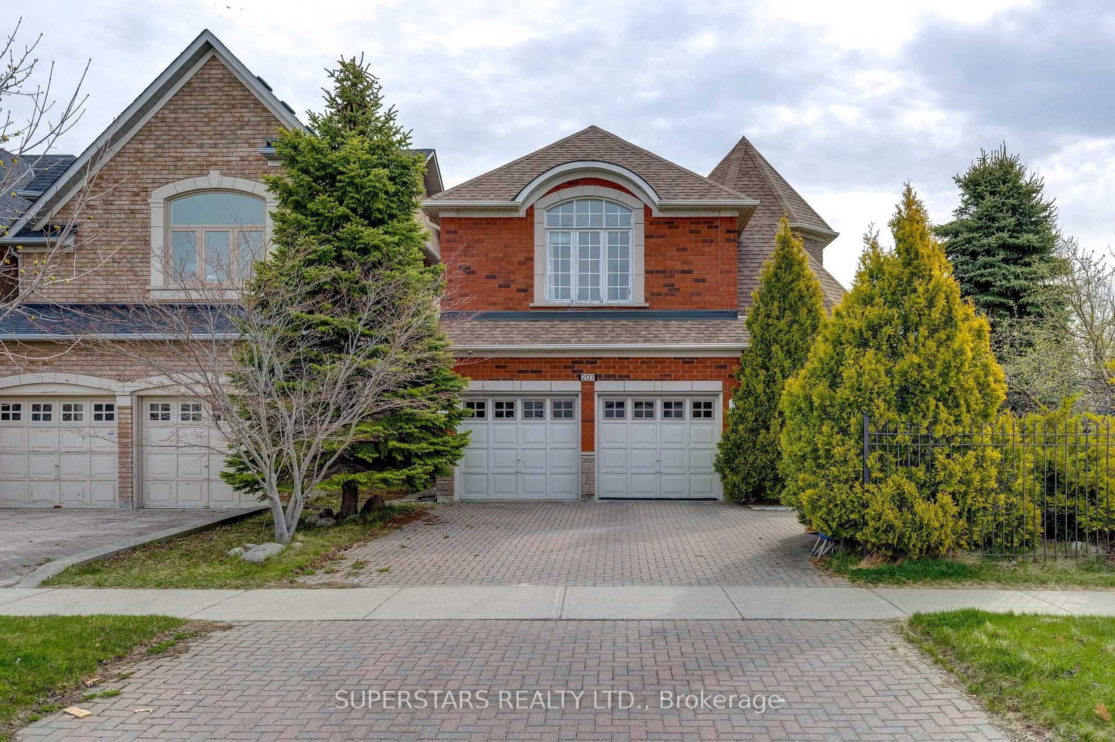 Home with brick exterior material, street for 207 Frank Endean Rd, Richmond Hill Ontario L4S 1S3