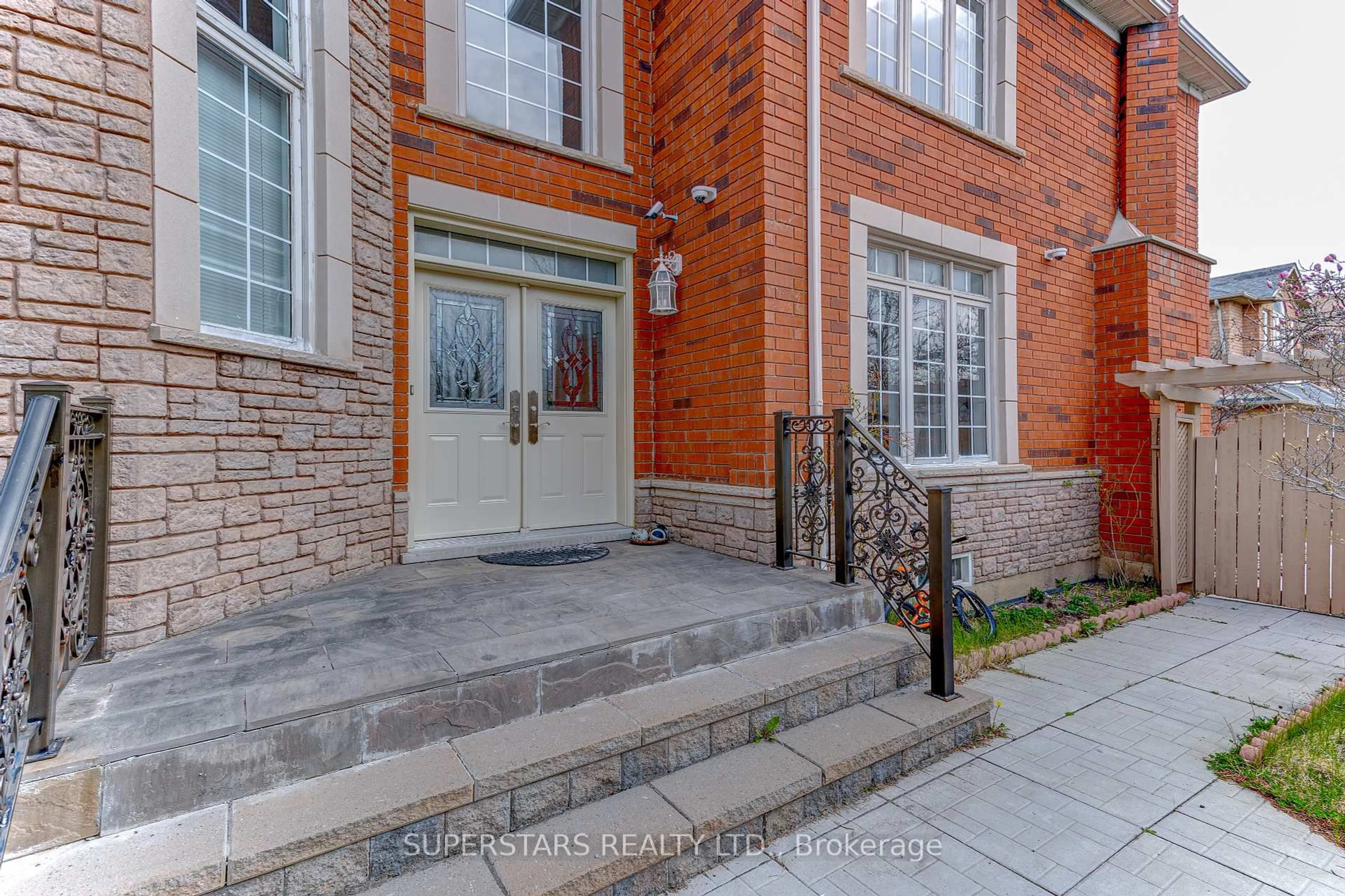 Home with brick exterior material, street for 207 Frank Endean Rd, Richmond Hill Ontario L4S 1S3