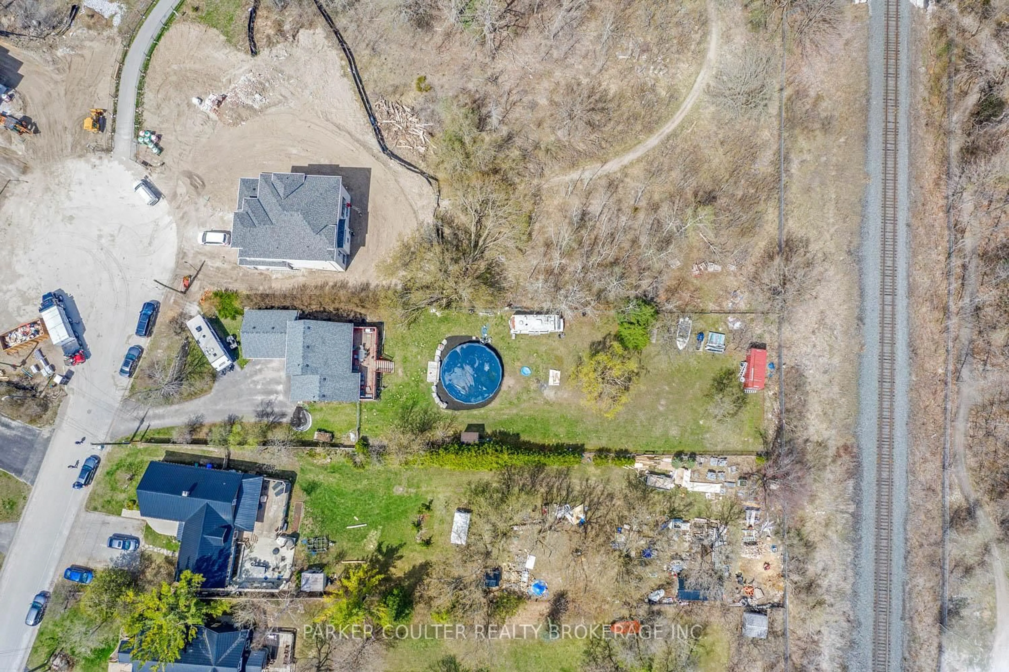 A pic from outside/outdoor area/front of a property/back of a property/a pic from drone, street for 973 Church Dr, Innisfil Ontario L0L 1W0