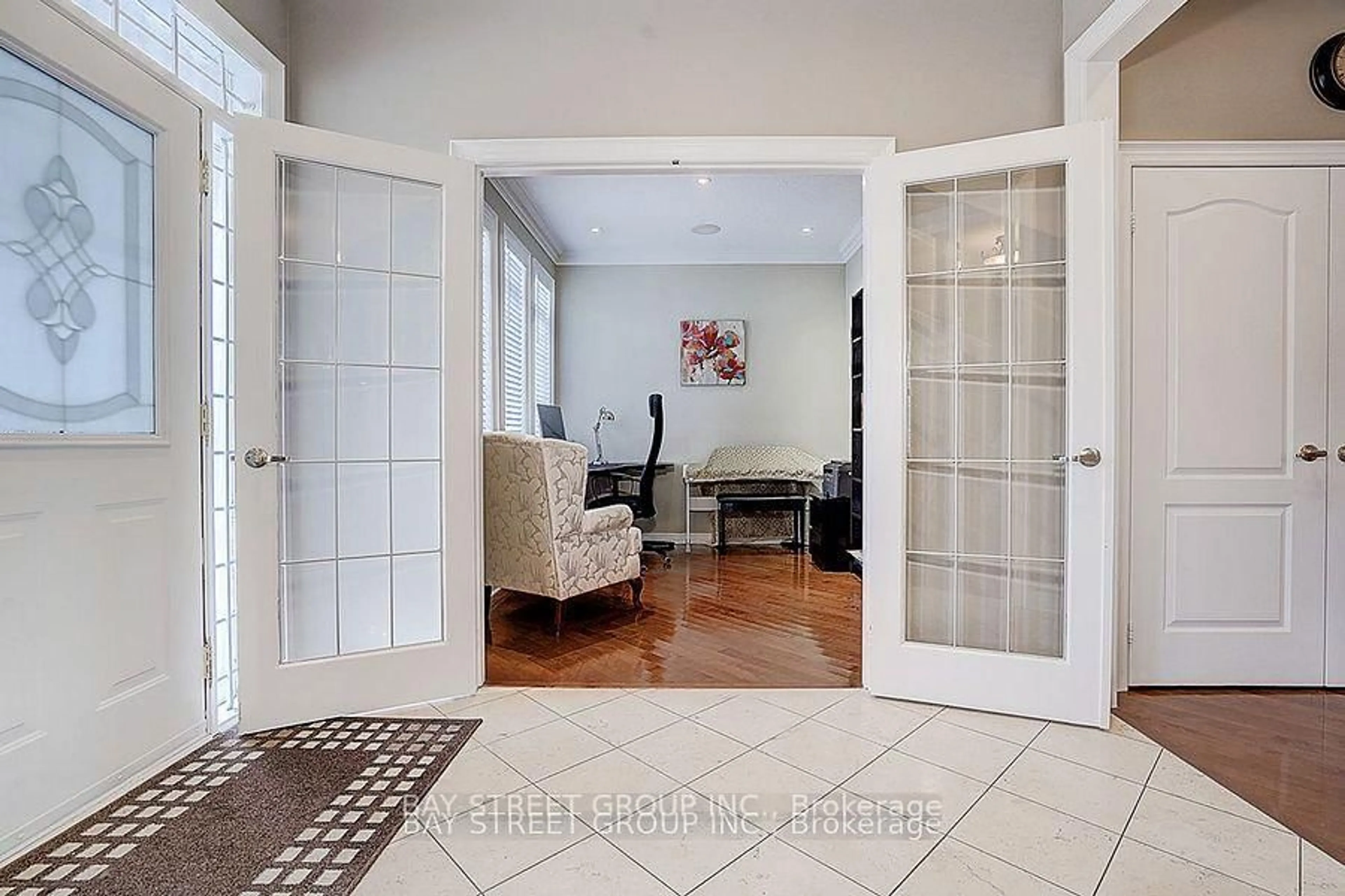 Indoor entryway for 73 Kenilworth Gate, Markham Ontario L6B 0A5