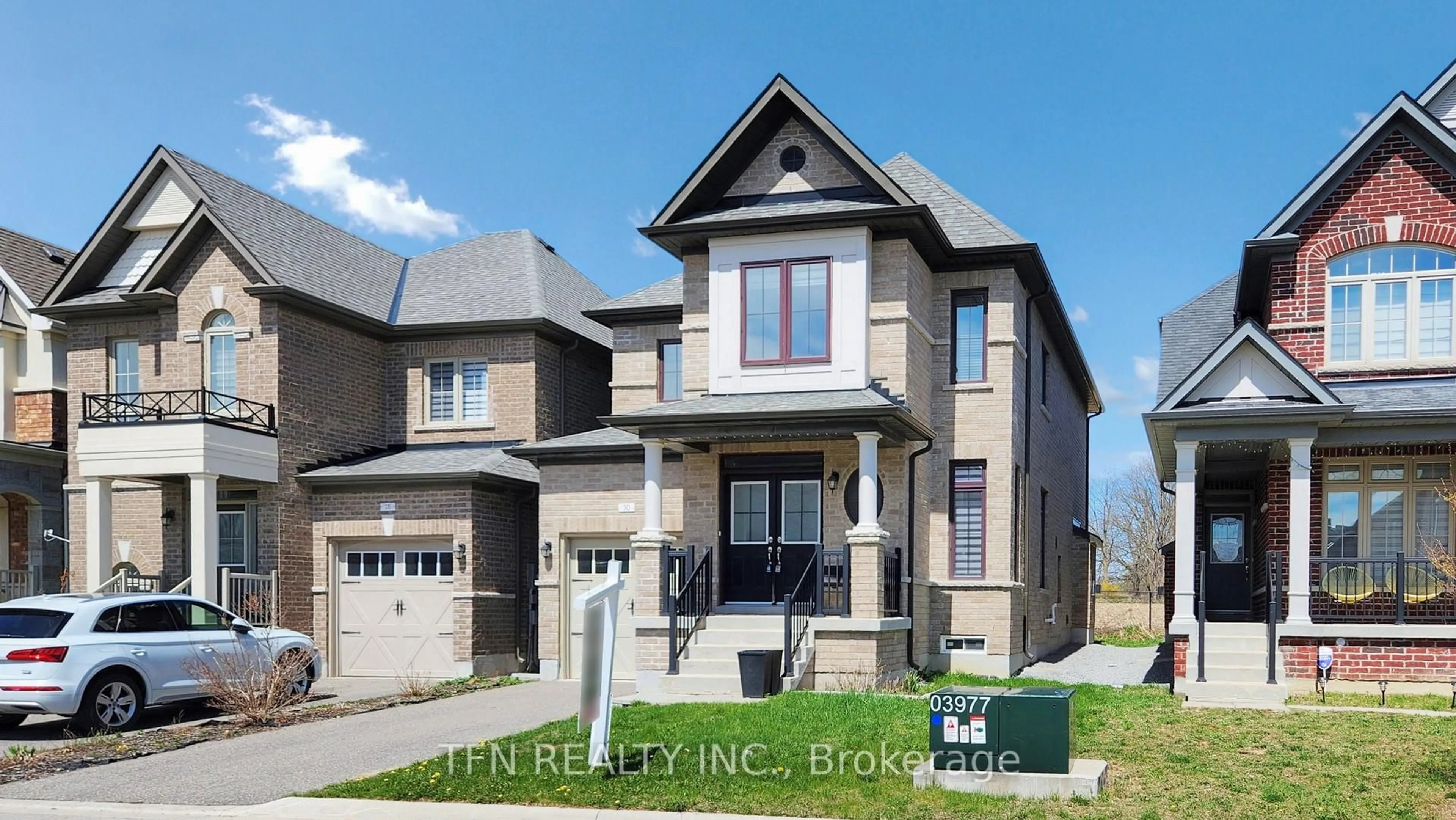 Home with brick exterior material, street for 30 Festival Crt, East Gwillimbury Ontario L9N 0N8