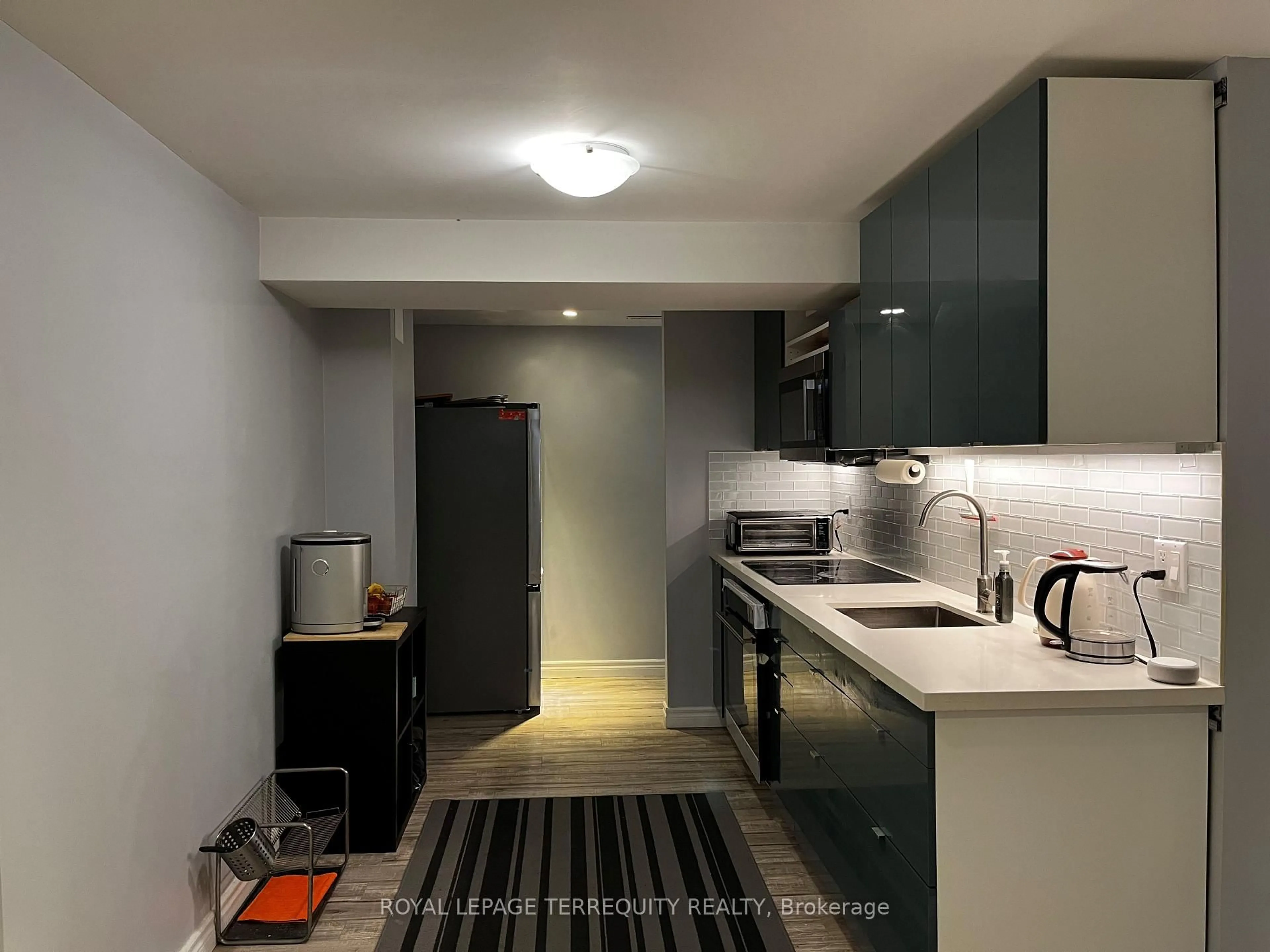Standard kitchen, unknown for 119 Cartmel Dr, Markham Ontario L3S 1K8