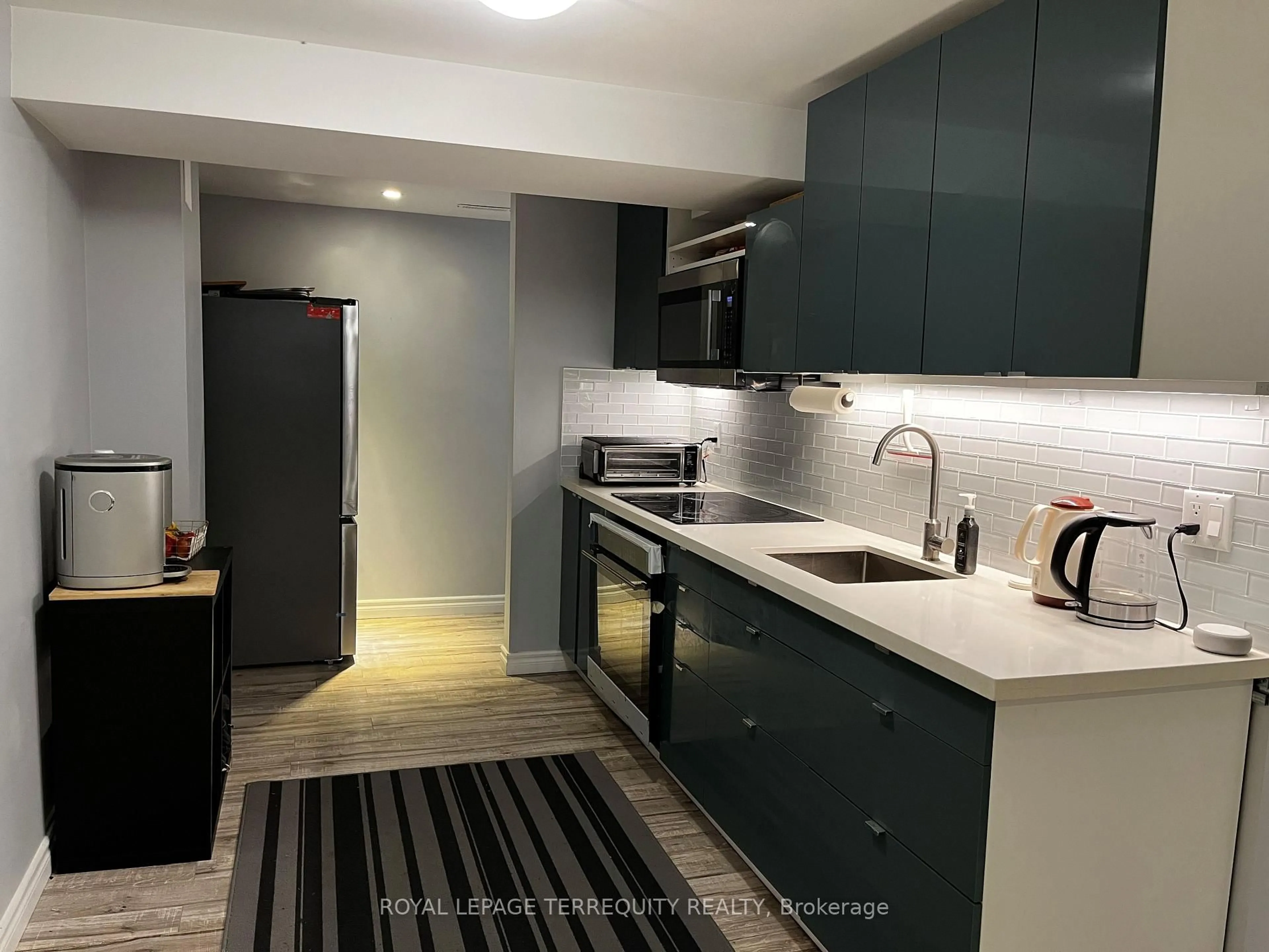 Standard kitchen, unknown for 119 Cartmel Dr, Markham Ontario L3S 1K8