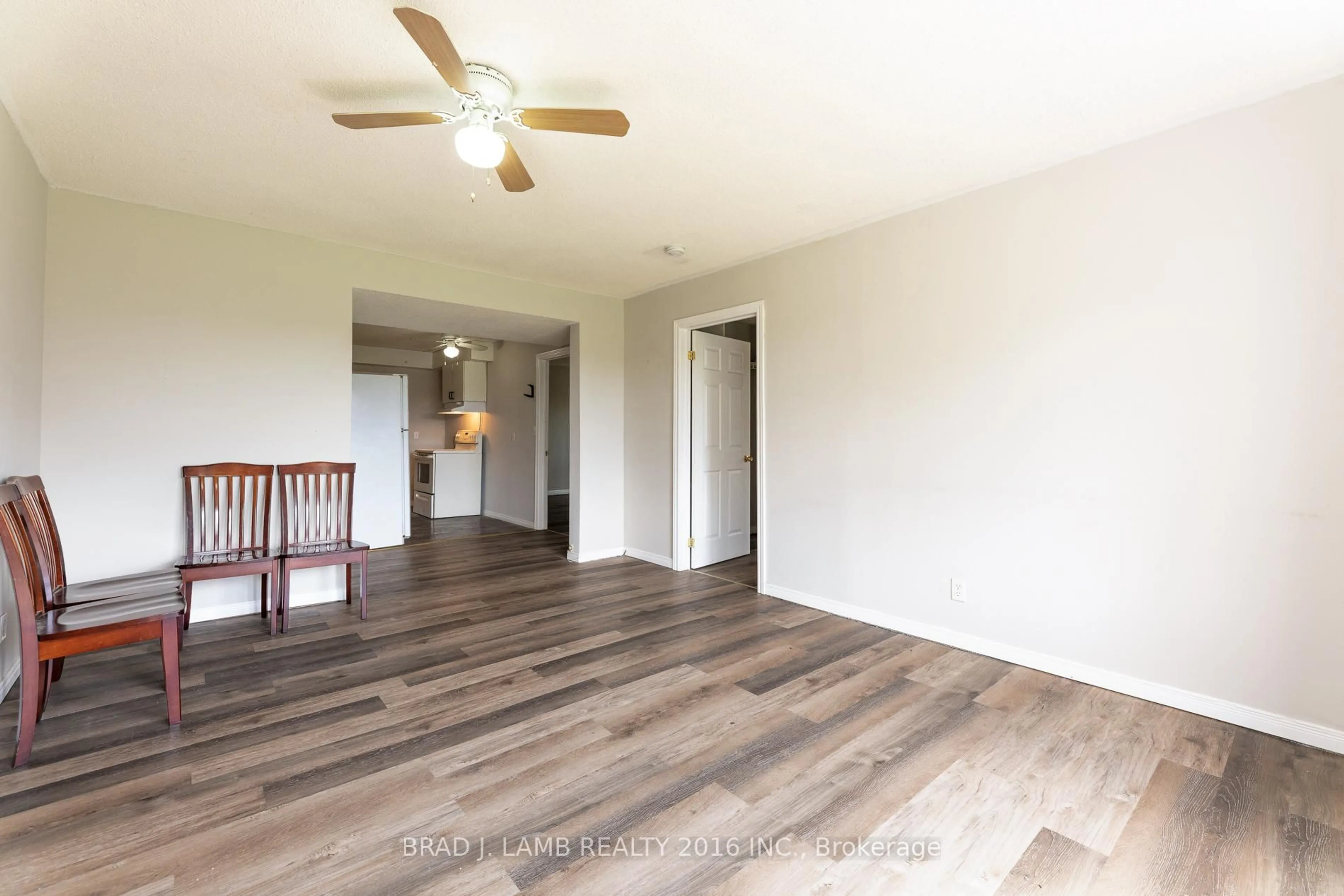 A pic of a room for 18585 Keele St, King Ontario L3Y 4V9