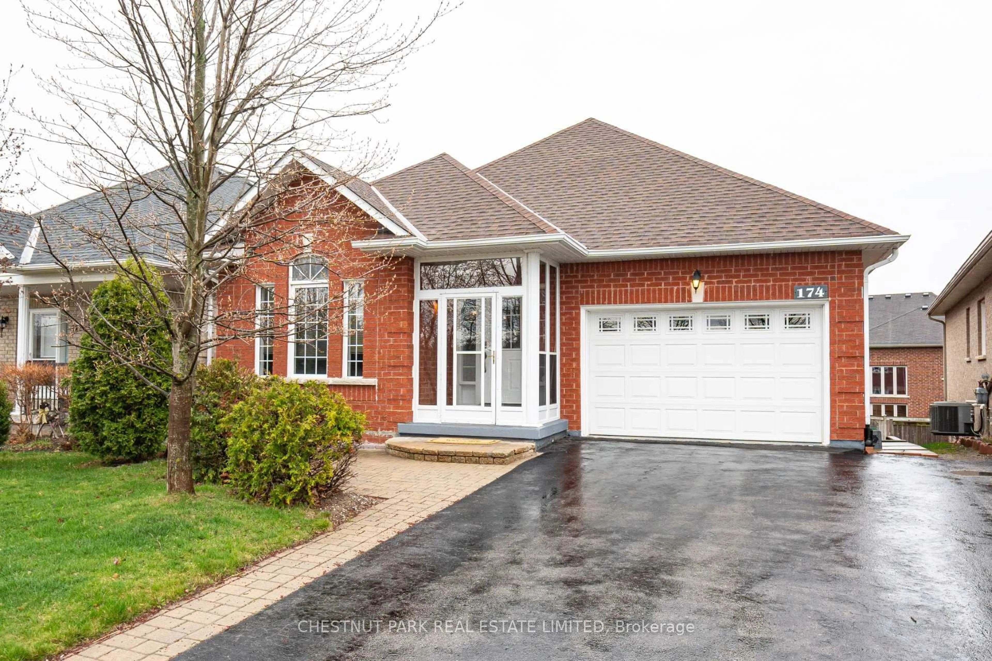 Home with brick exterior material, street for 174 Sawmill Valley Dr, Newmarket Ontario L3X 2V7