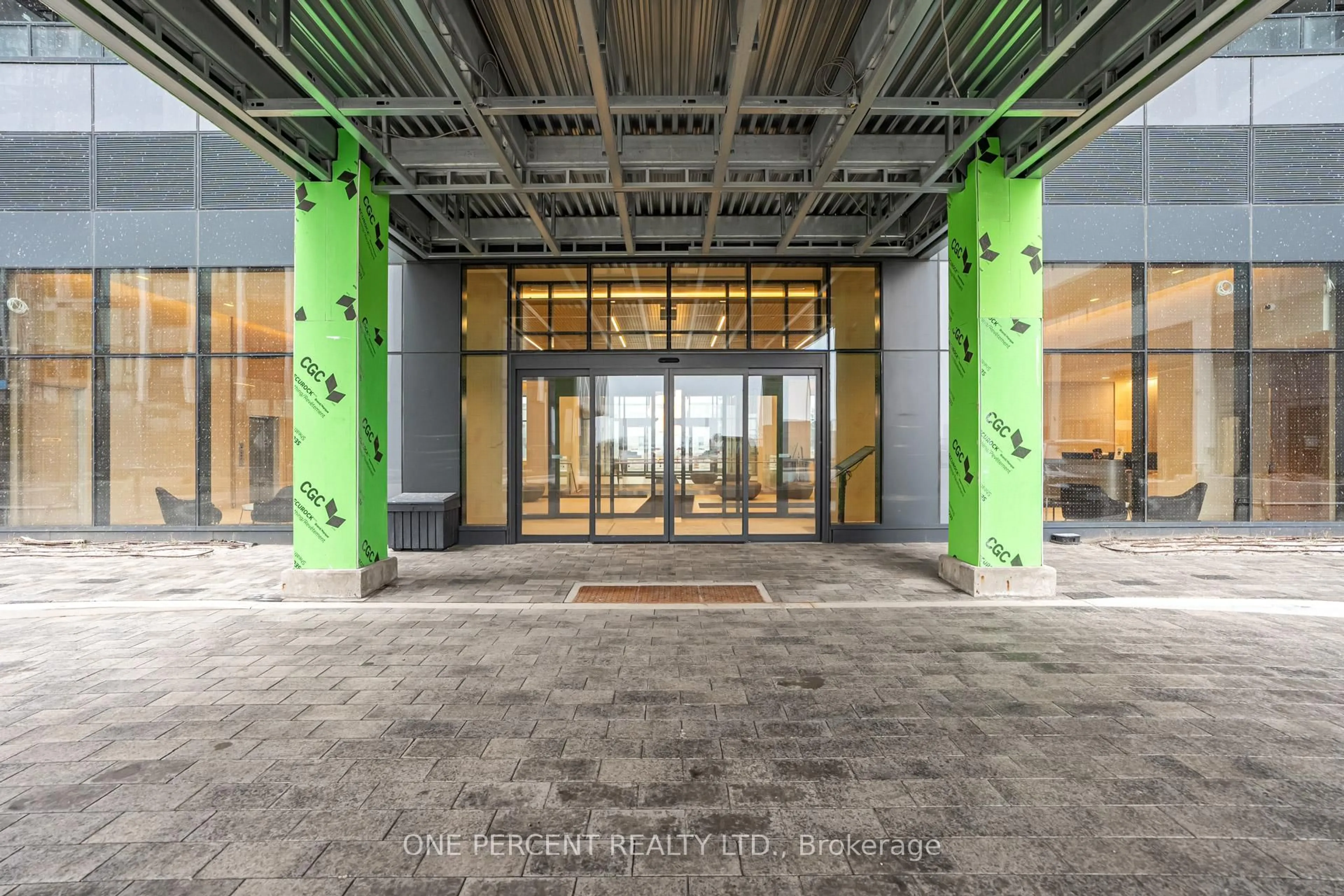 Indoor foyer for 8960 Jane St #1910, Vaughan Ontario L4K 2M9