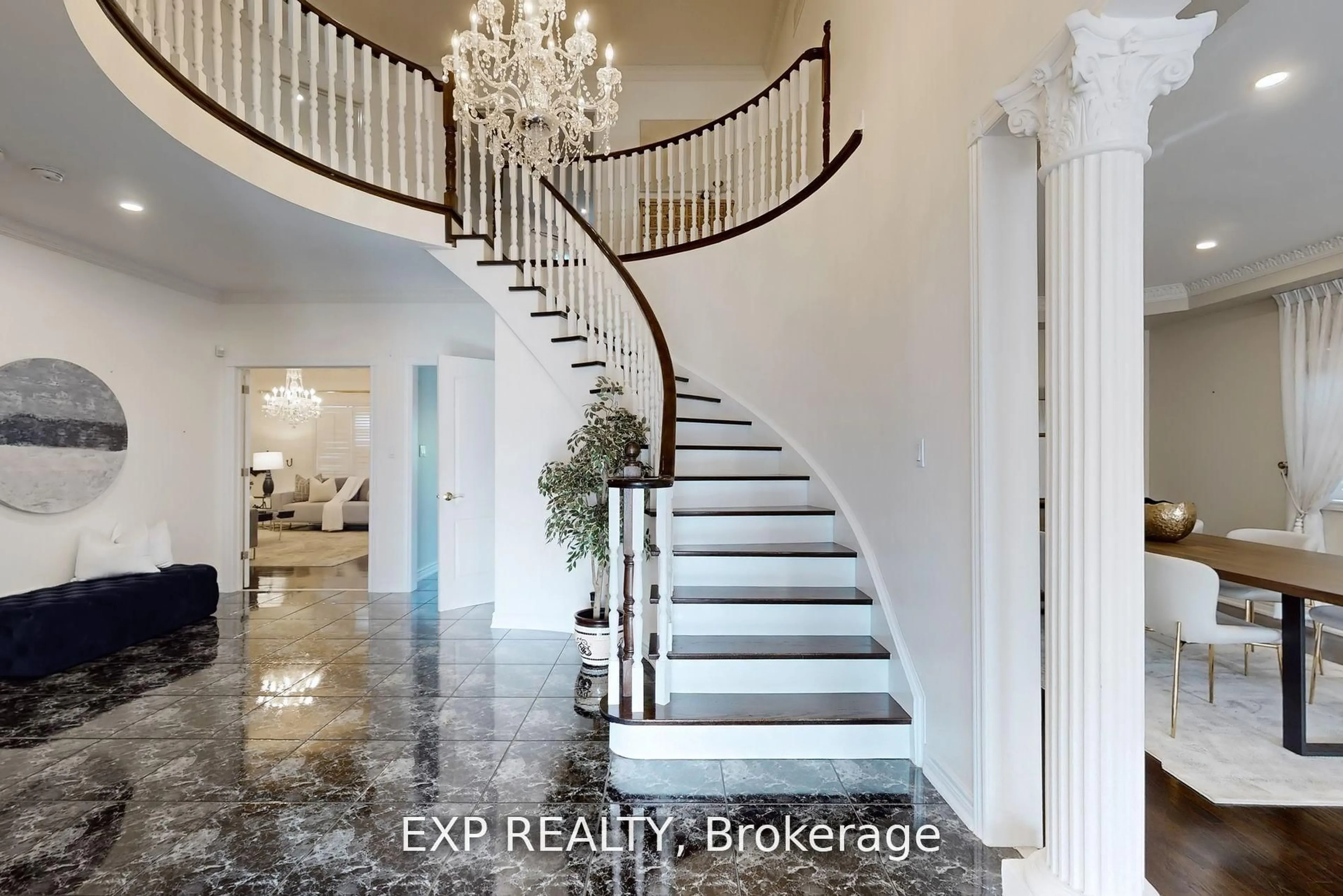 Indoor entryway for 53 Alpha Crt, Vaughan Ontario L4L 8Y2