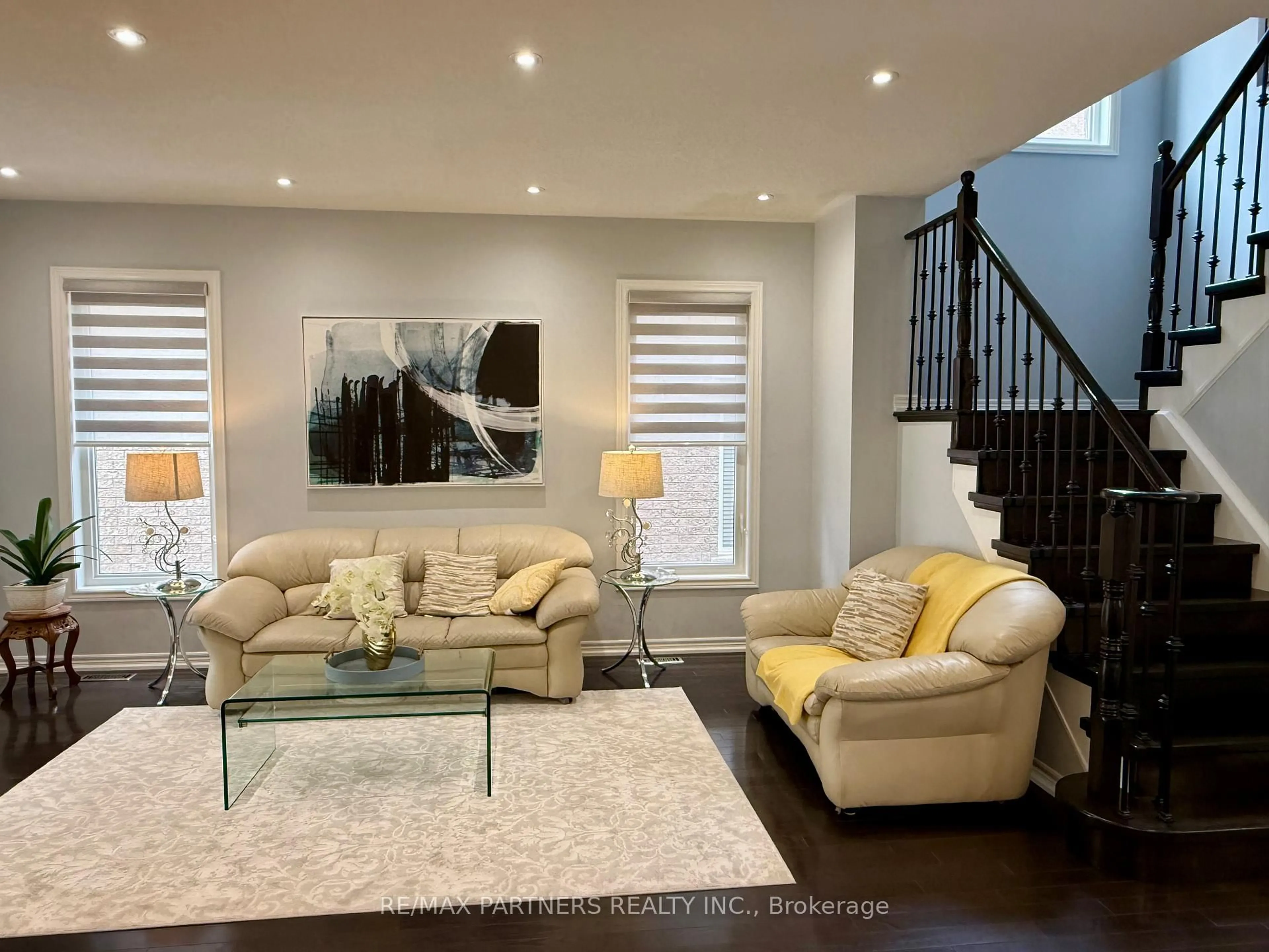 Living room with furniture, unknown for 277 Mavrinac Blvd, Aurora Ontario L4G 0E7