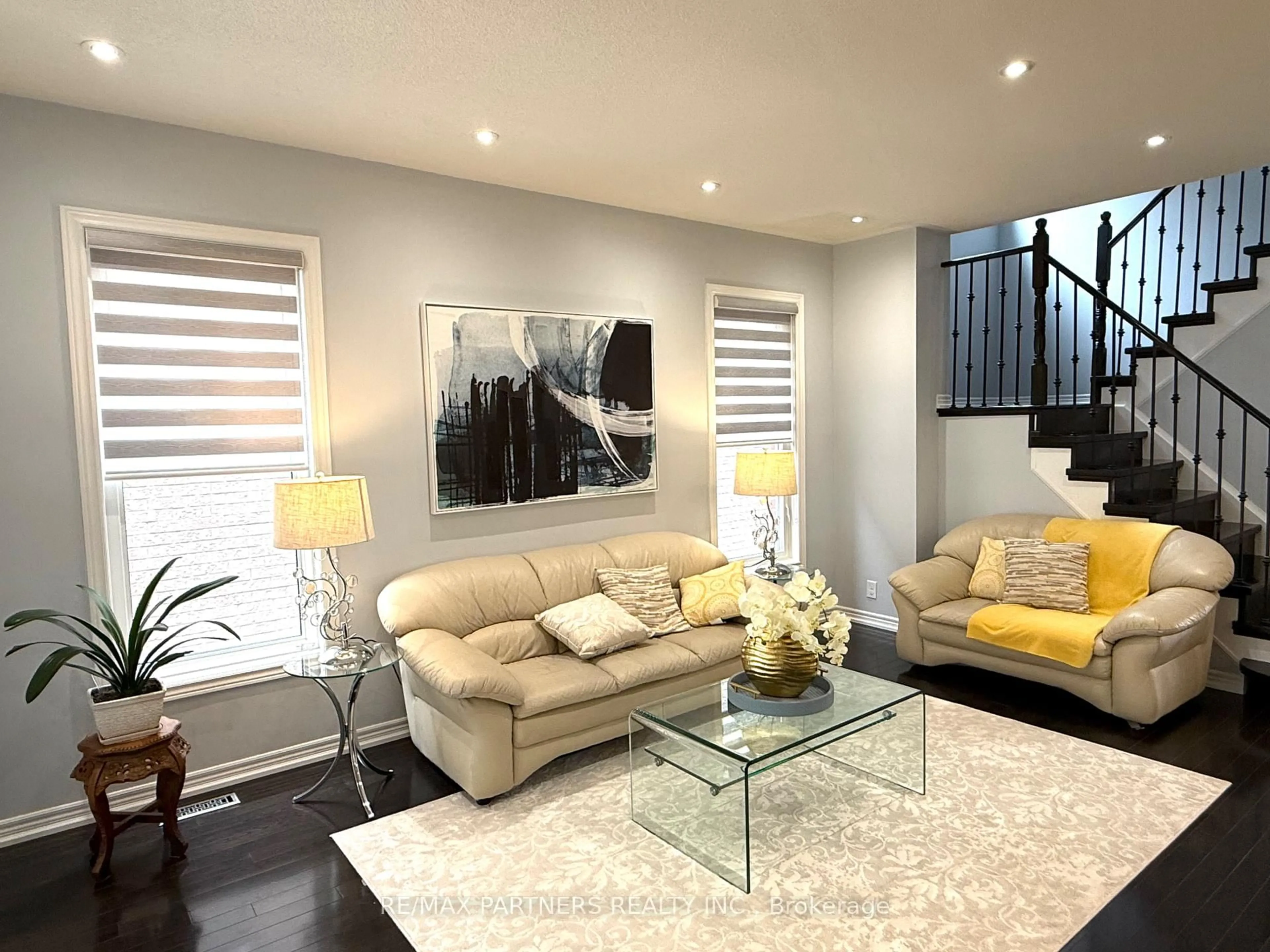 Living room with furniture, unknown for 277 Mavrinac Blvd, Aurora Ontario L4G 0E7