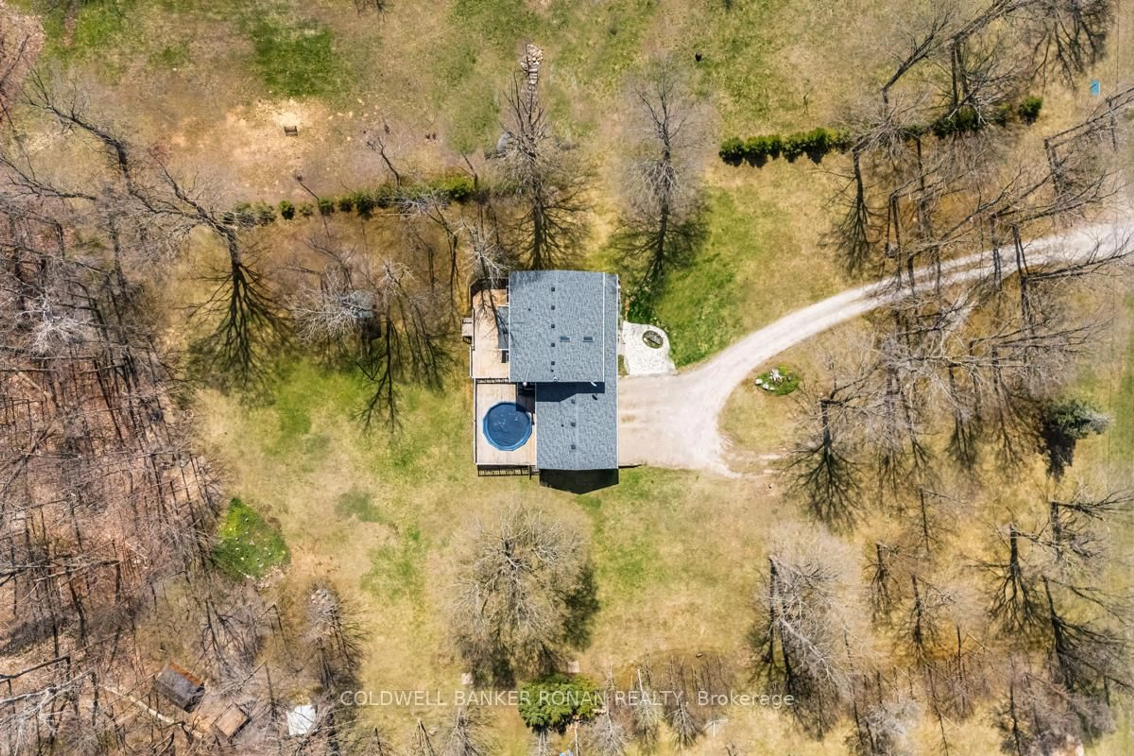 A pic from outside/outdoor area/front of a property/back of a property/a pic from drone, unknown for 7533 County Rd 10 N/A, Essa Ontario L3W 0T7