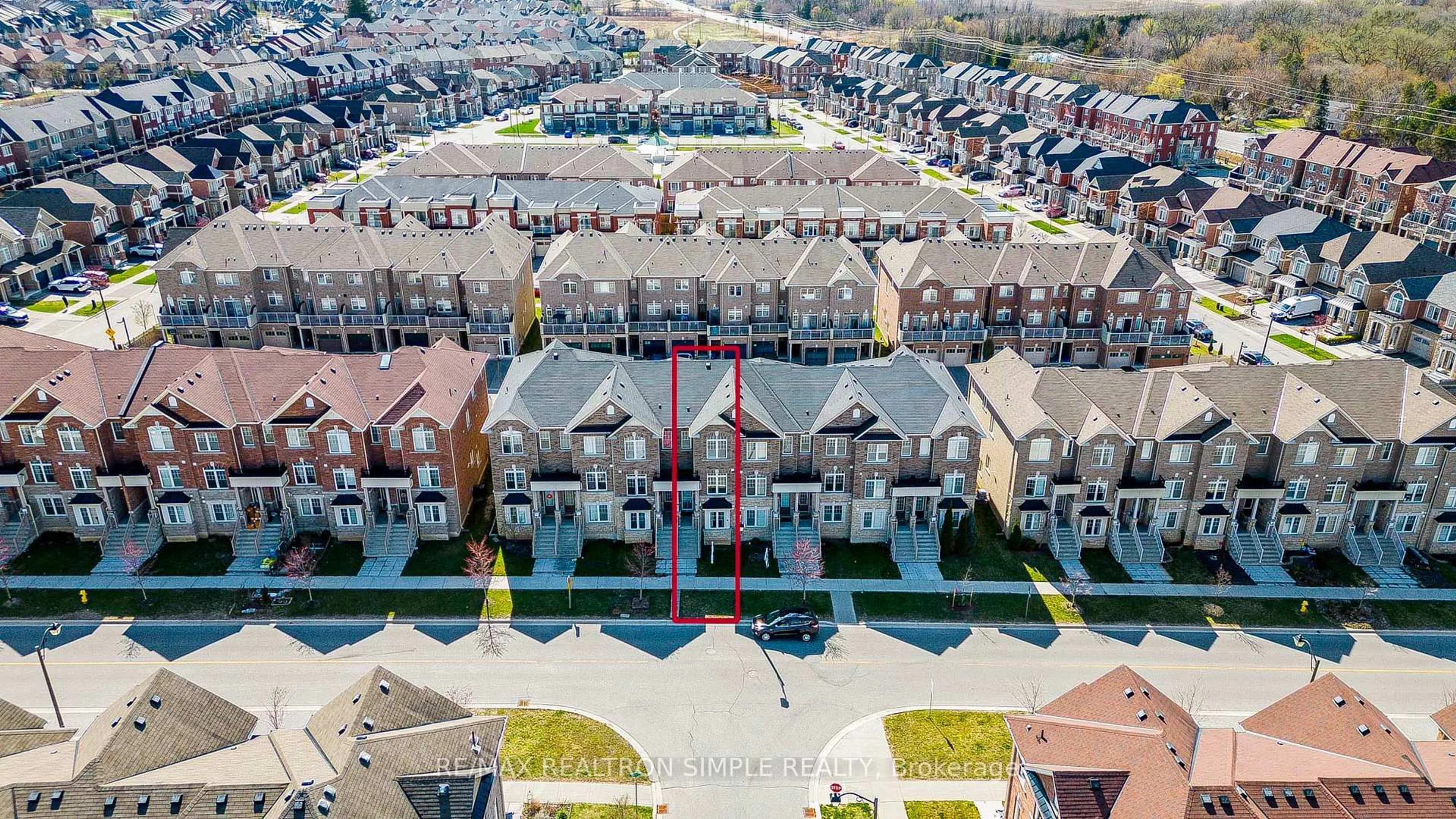 A pic from outside/outdoor area/front of a property/back of a property/a pic from drone, city buildings view from balcony for 304 Delray Dr, Markham Ontario L6E 0R1