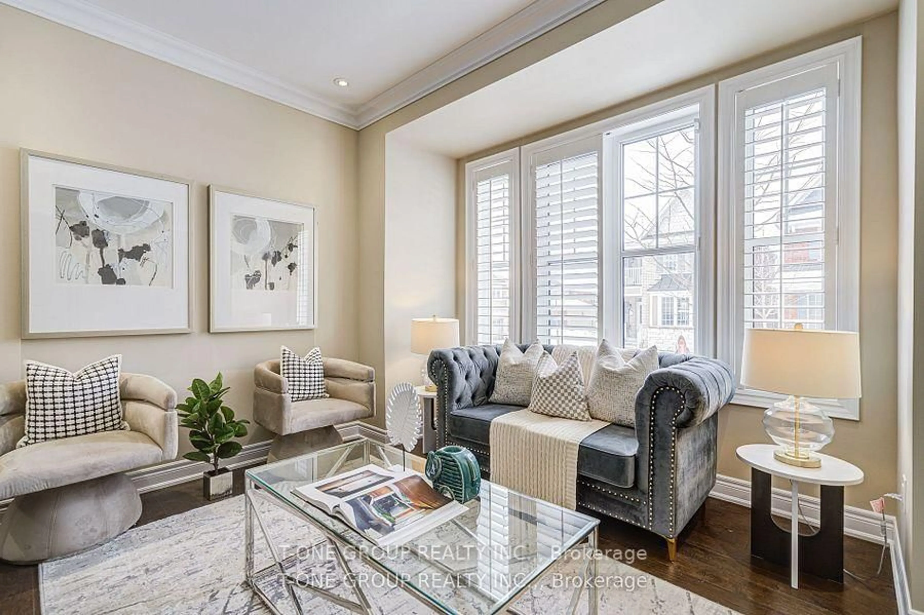 Living room with furniture, unknown for 9 Couloir Dr, Markham Ontario L6B 0Y9