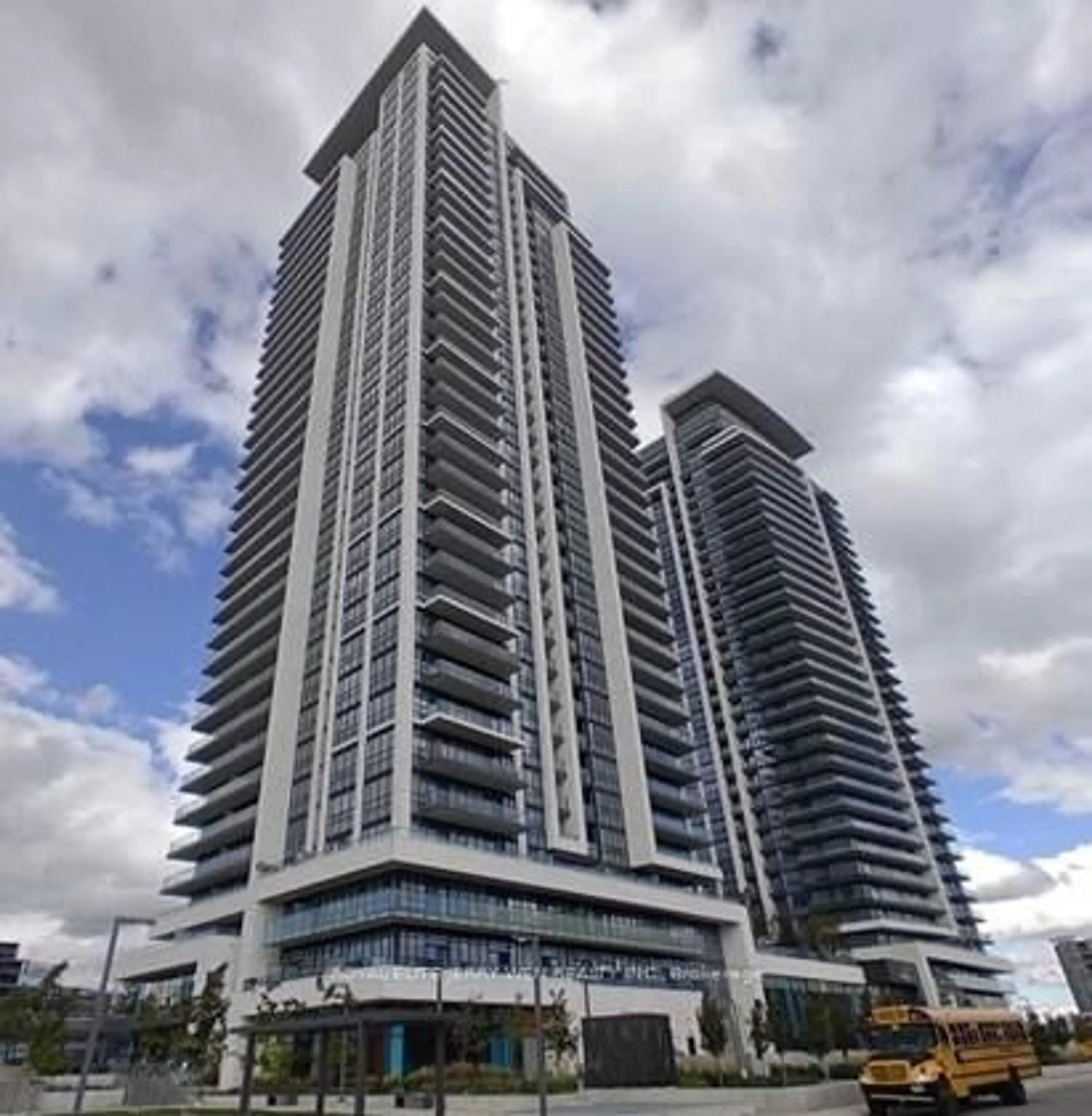 Indoor foyer for 38 Gandhi Lane #912B, Markham Ontario L3T 0G9