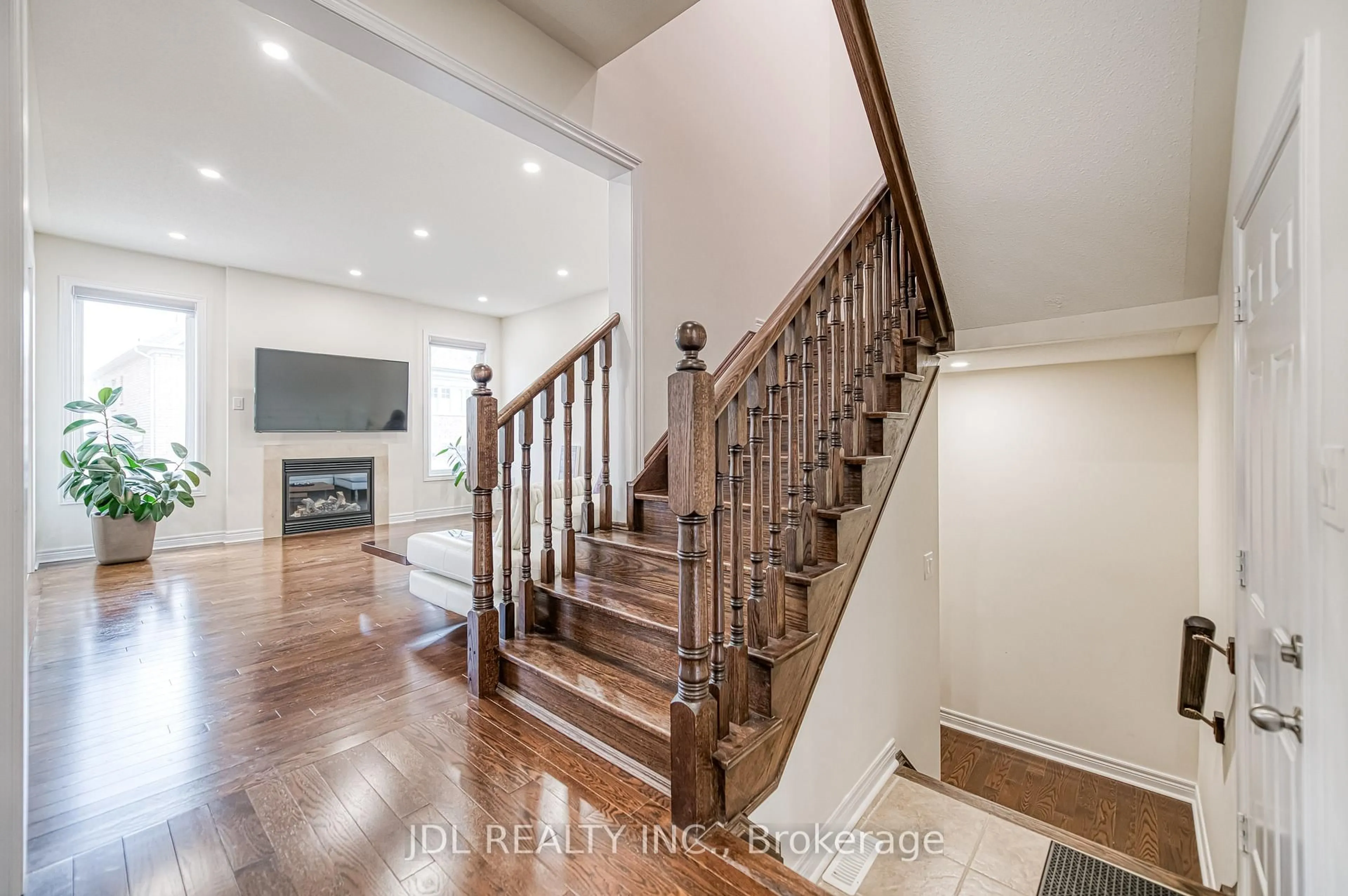 Unknown for 45 Foshan Ave, Markham Ontario L6C 0R6