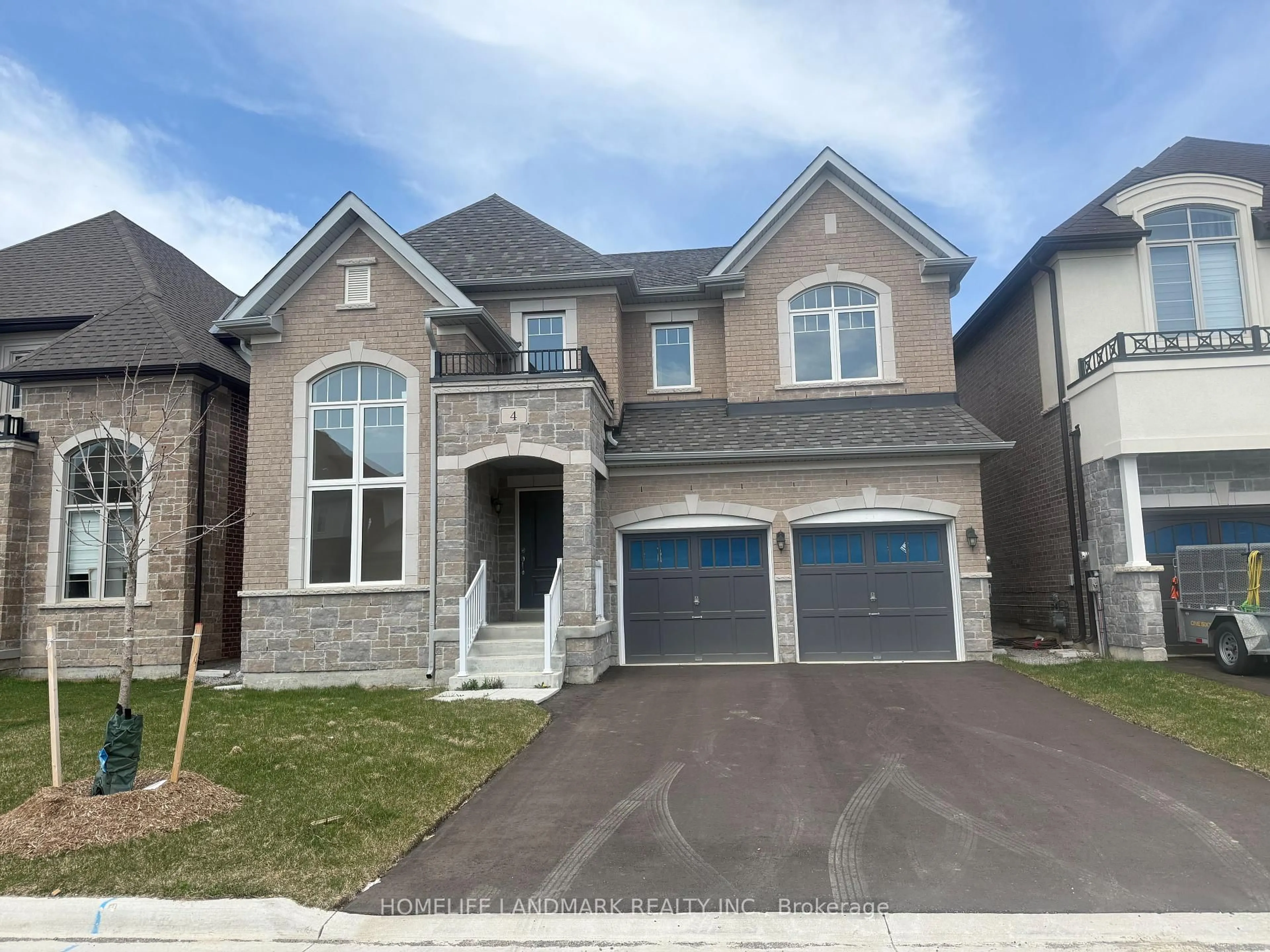 Home with brick exterior material, street for 4 Kenneth Ross Bend, East Gwillimbury Ontario L9N 0T7