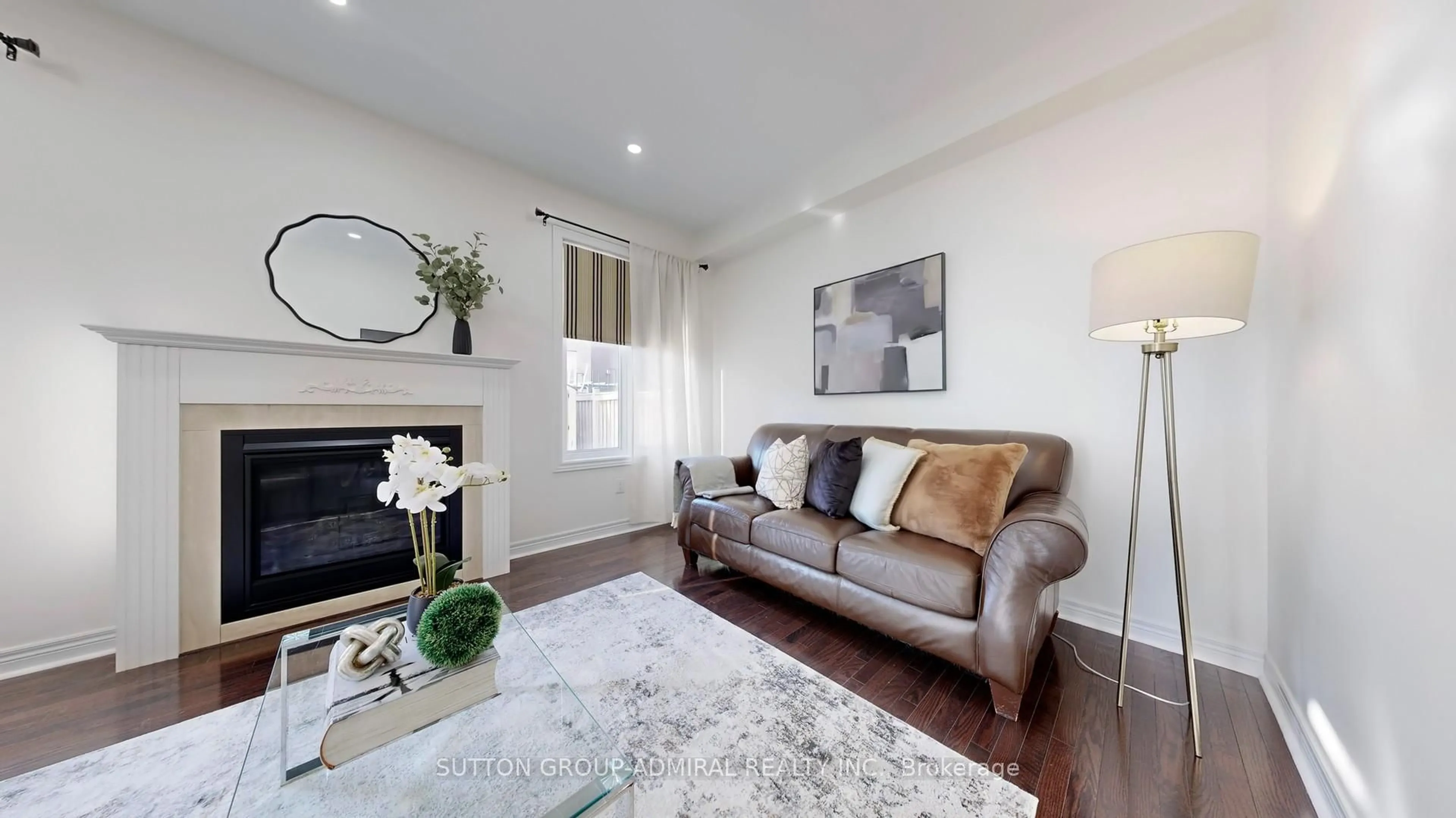 Living room with furniture, unknown for 186 Ascalon Dr, Vaughan Ontario L6A 0M8