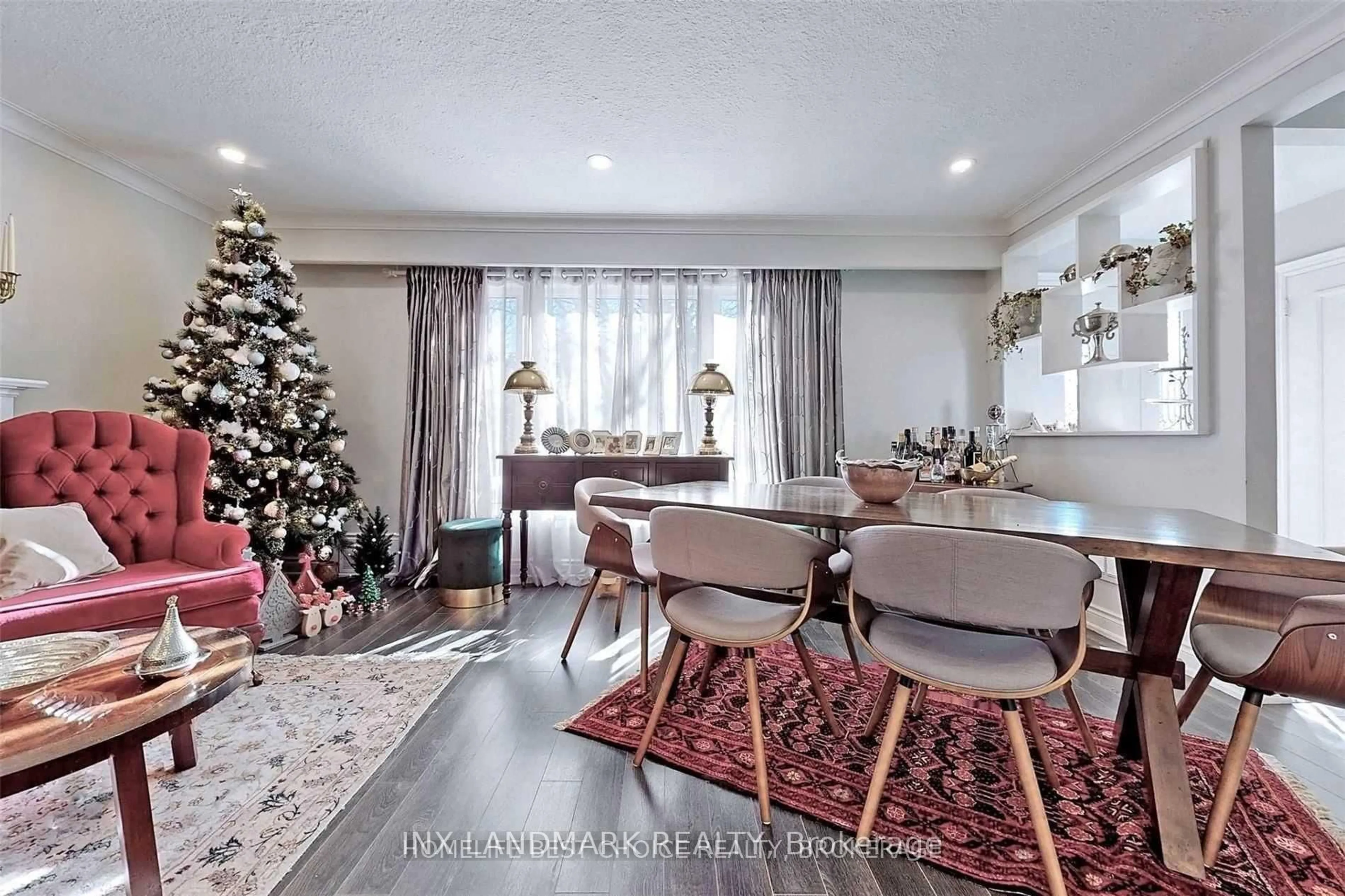 Dining room, unknown for 32 Kirk Dr, Markham Ontario L3T 3L1