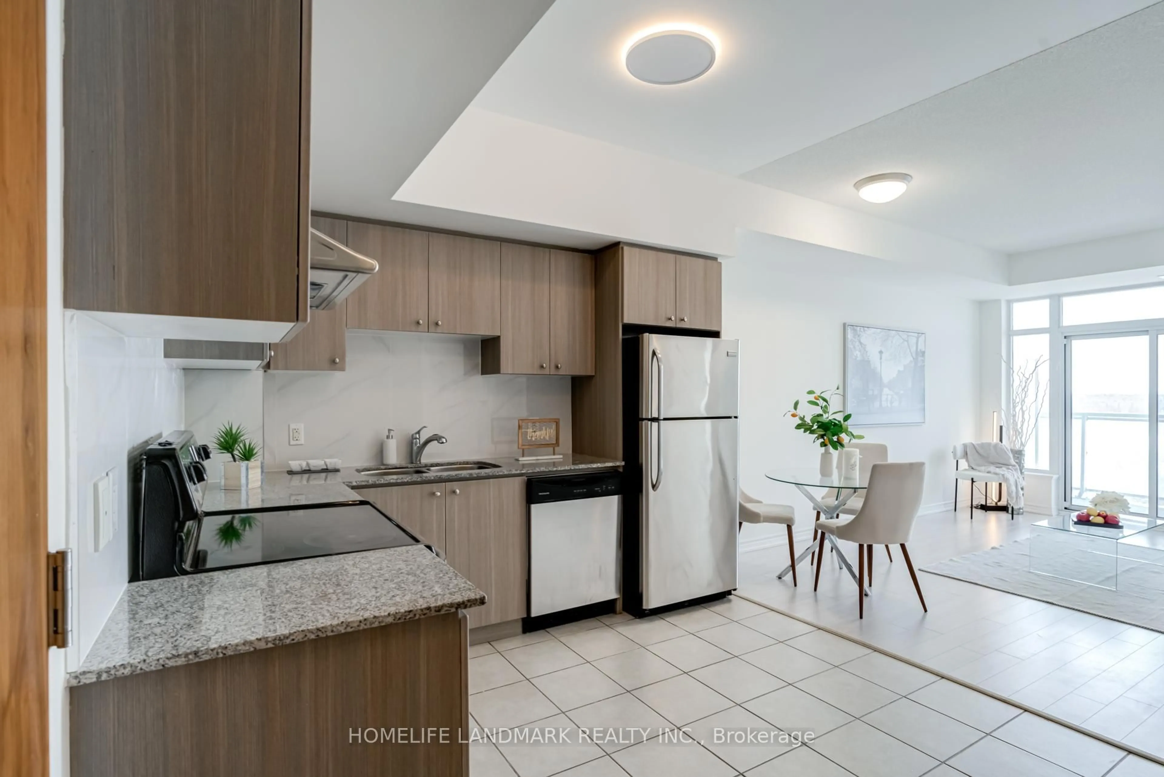 Standard kitchen, ceramic/tile floor for 8323 Kennedy Rd #921, Markham Ontario L3R 5W7