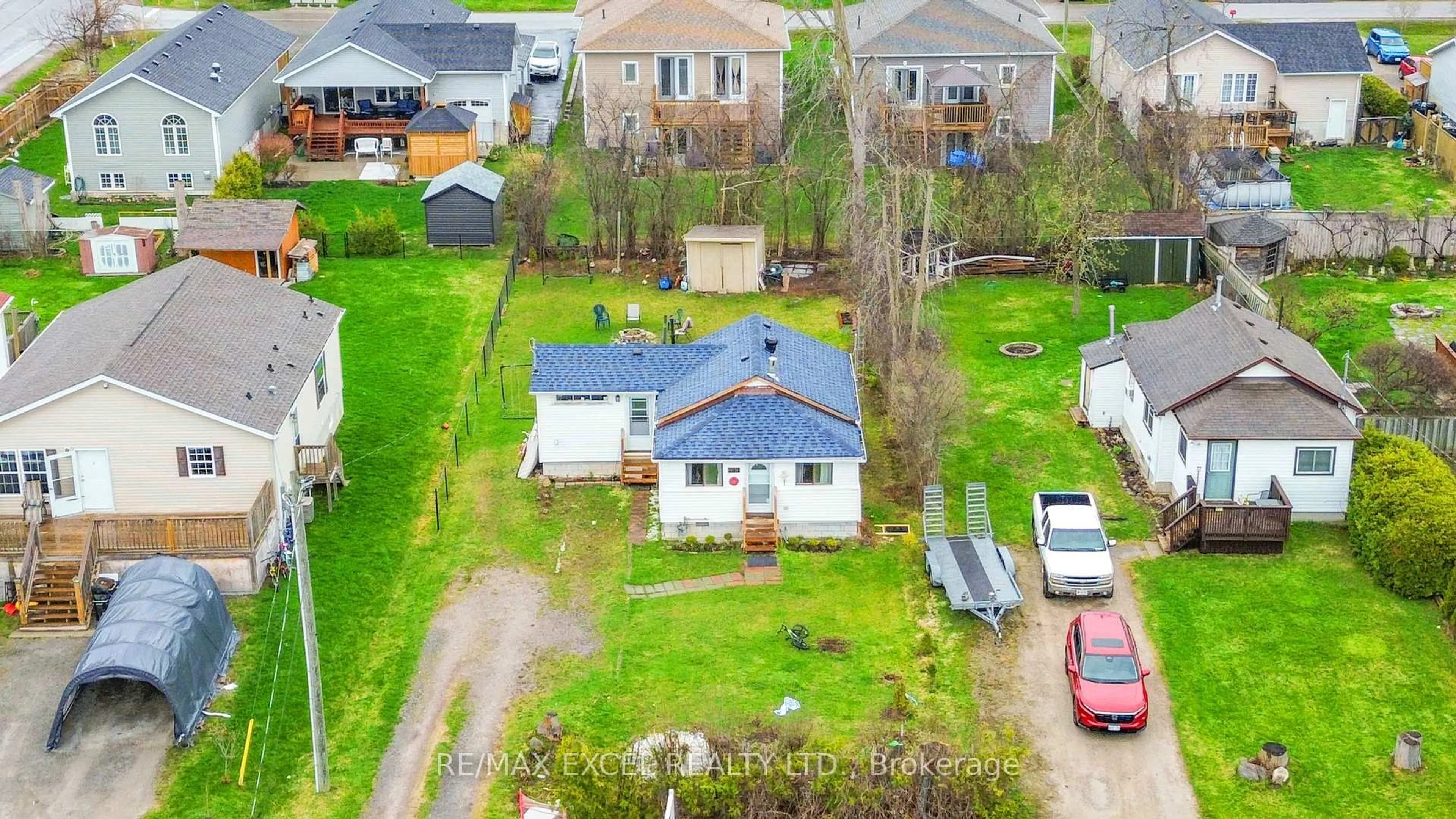 A pic from outside/outdoor area/front of a property/back of a property/a pic from drone, street for 795 Third Ave, Georgina Ontario L0E 1S0