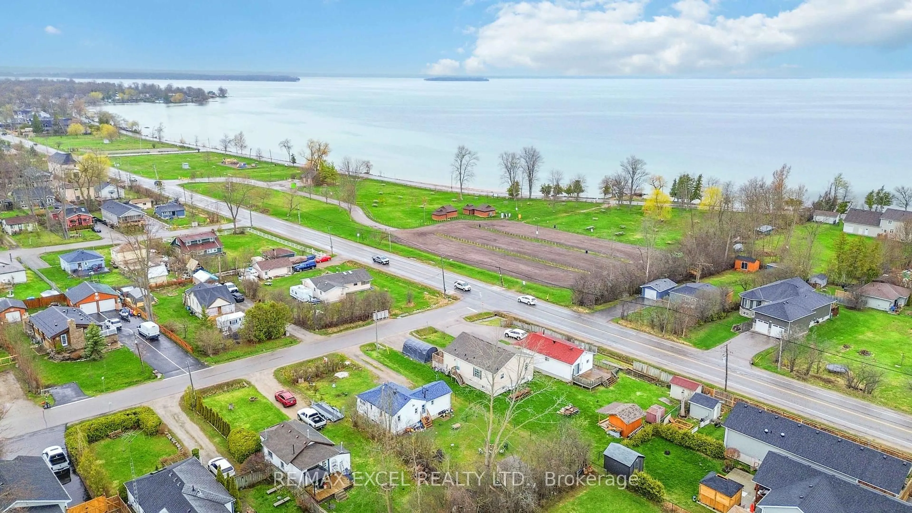 A pic from outside/outdoor area/front of a property/back of a property/a pic from drone, water/lake/river/ocean view for 795 Third Ave, Georgina Ontario L0E 1S0