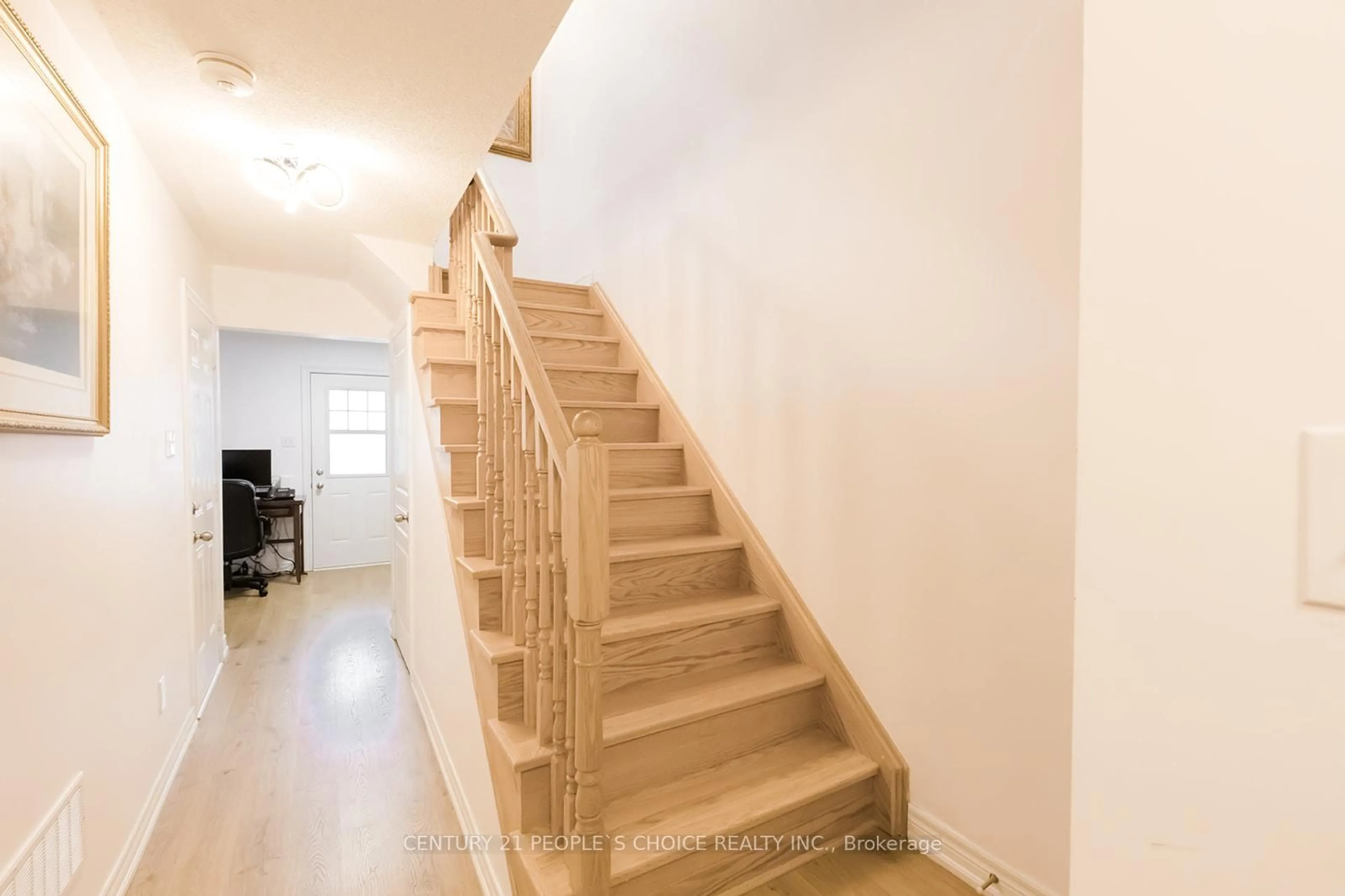 Stairs for 102 Roy Grove Way, Markham Ontario L6E 0T7