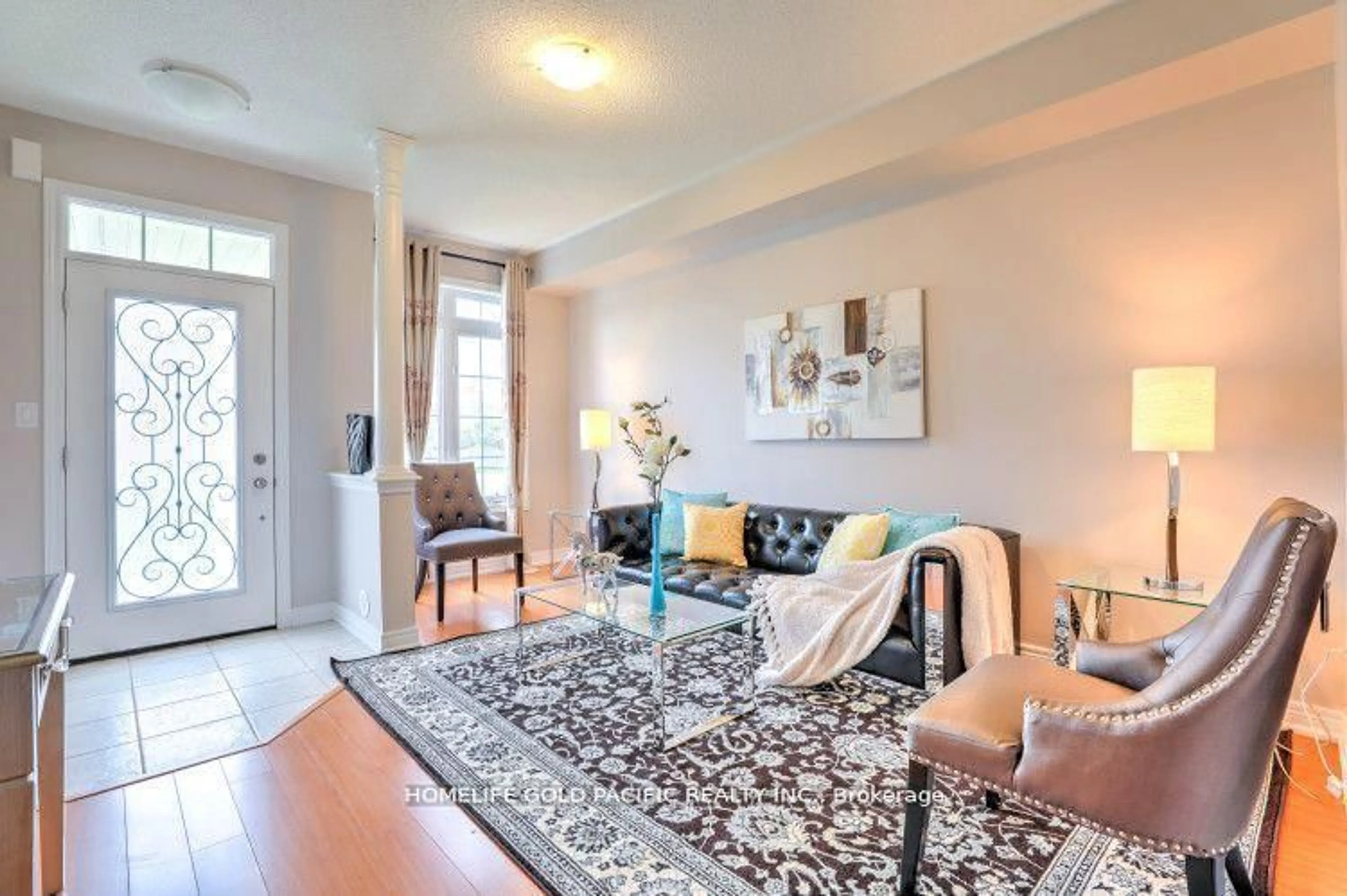 Indoor entryway for 4606 16th Ave, Markham Ontario L6C 0X6