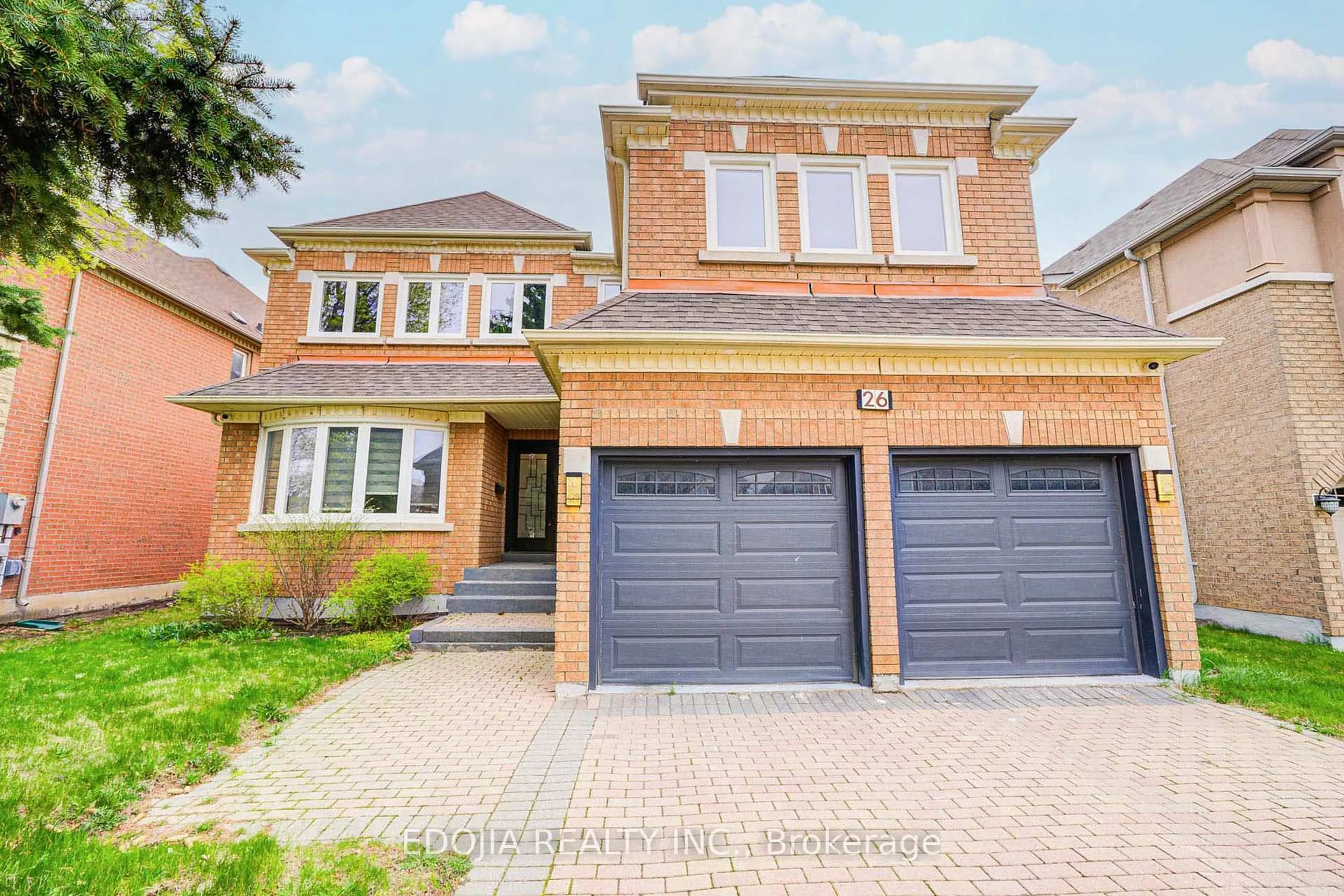 Home with brick exterior material, street for 26 Stephie Crt, Richmond Hill Ontario L4B 3Z7