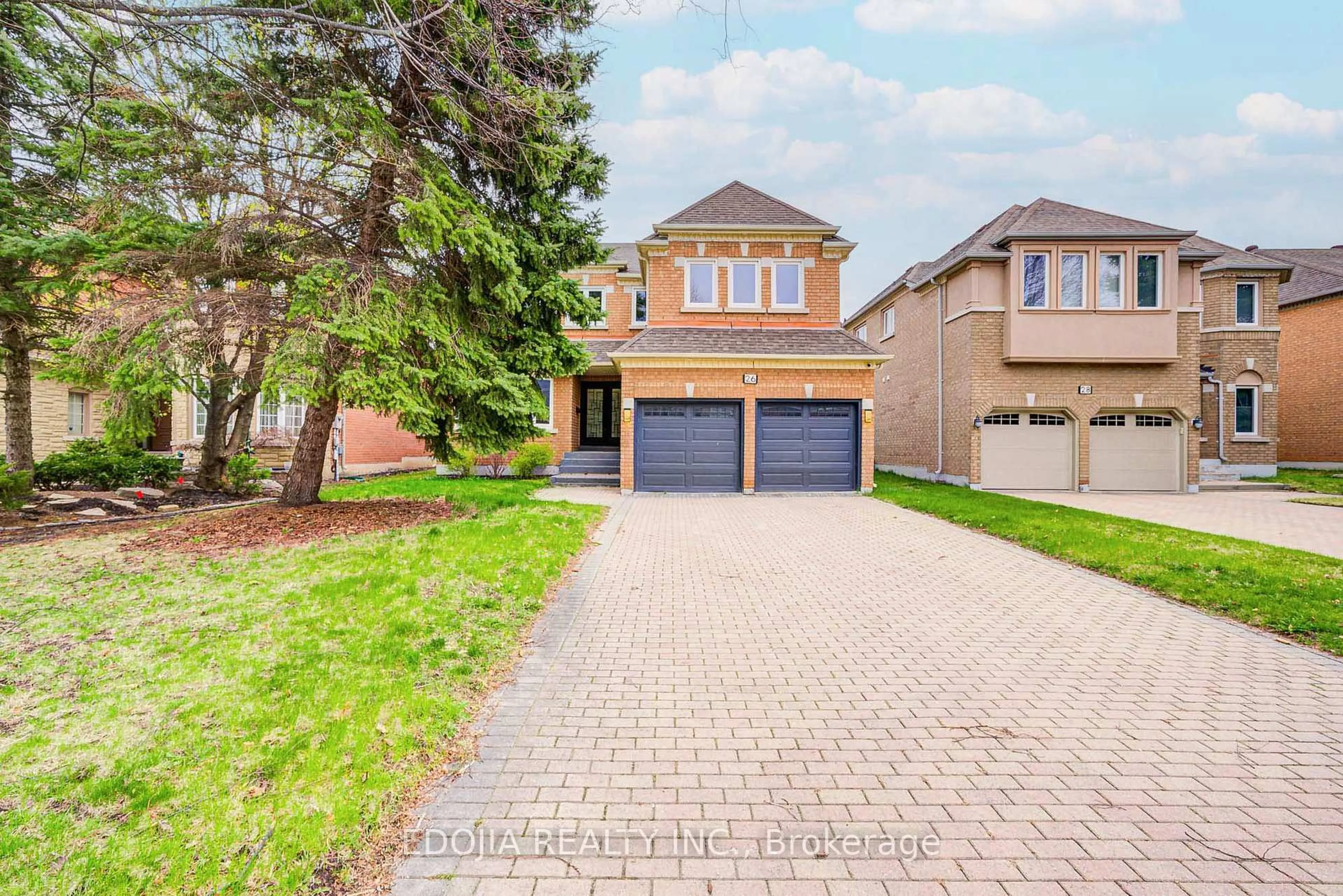 Home with brick exterior material, street for 26 Stephie Crt, Richmond Hill Ontario L4B 3Z7