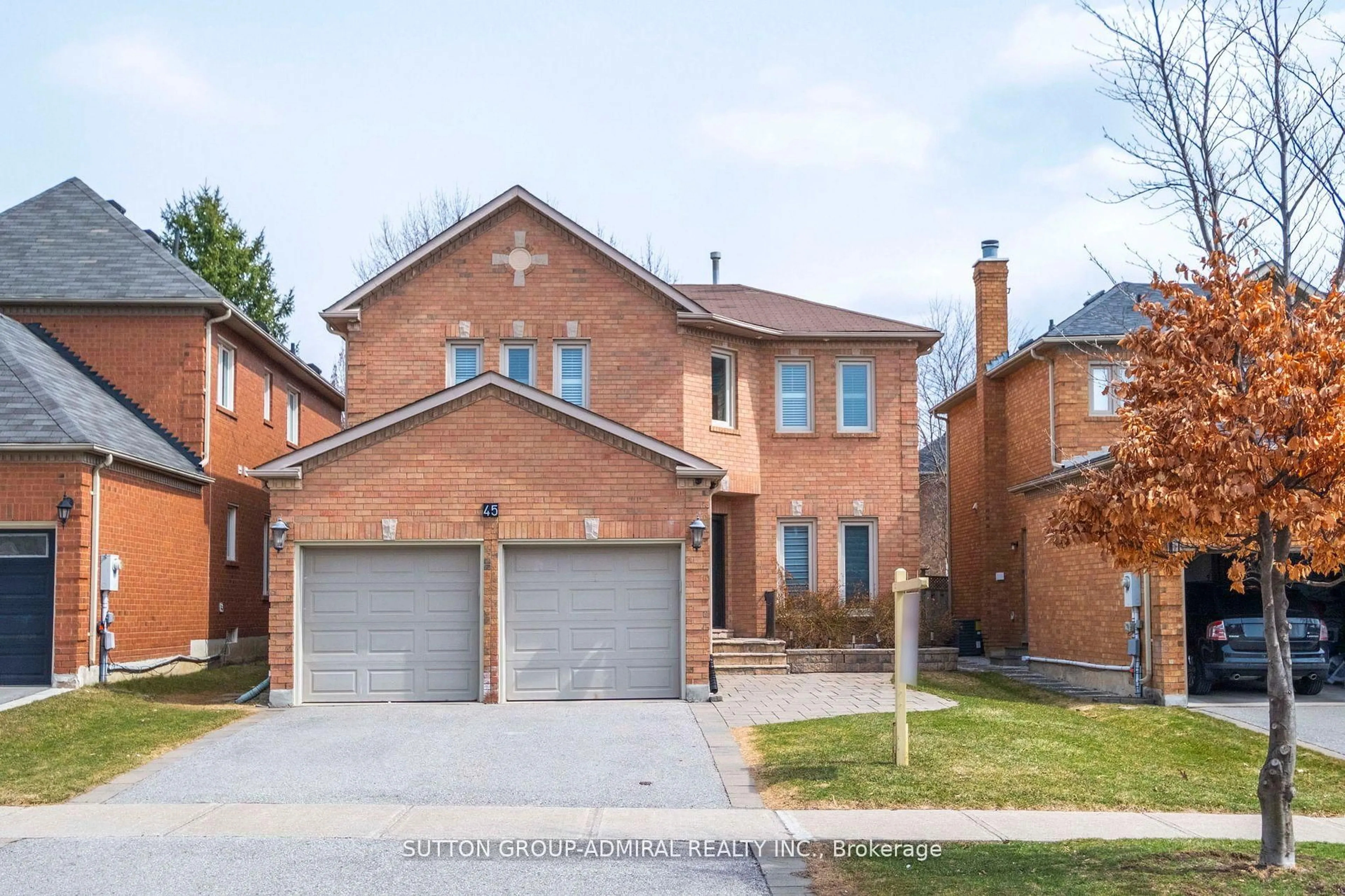 Home with brick exterior material, street for 45 Inglewood Ave, Vaughan Ontario L4J 7T8