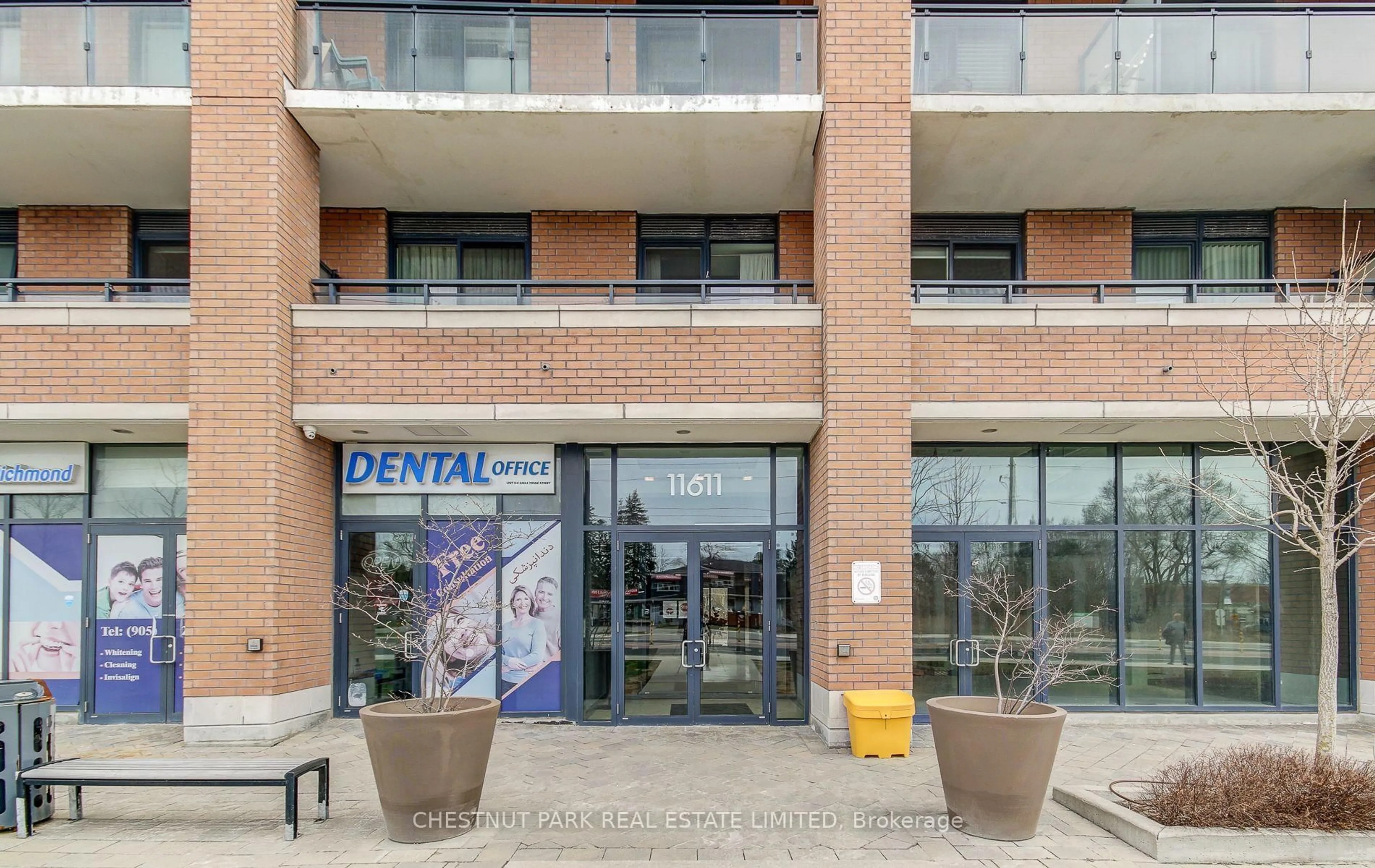 Indoor foyer for 11611 Yonge St #109, Richmond Hill Ontario L4E 1G2