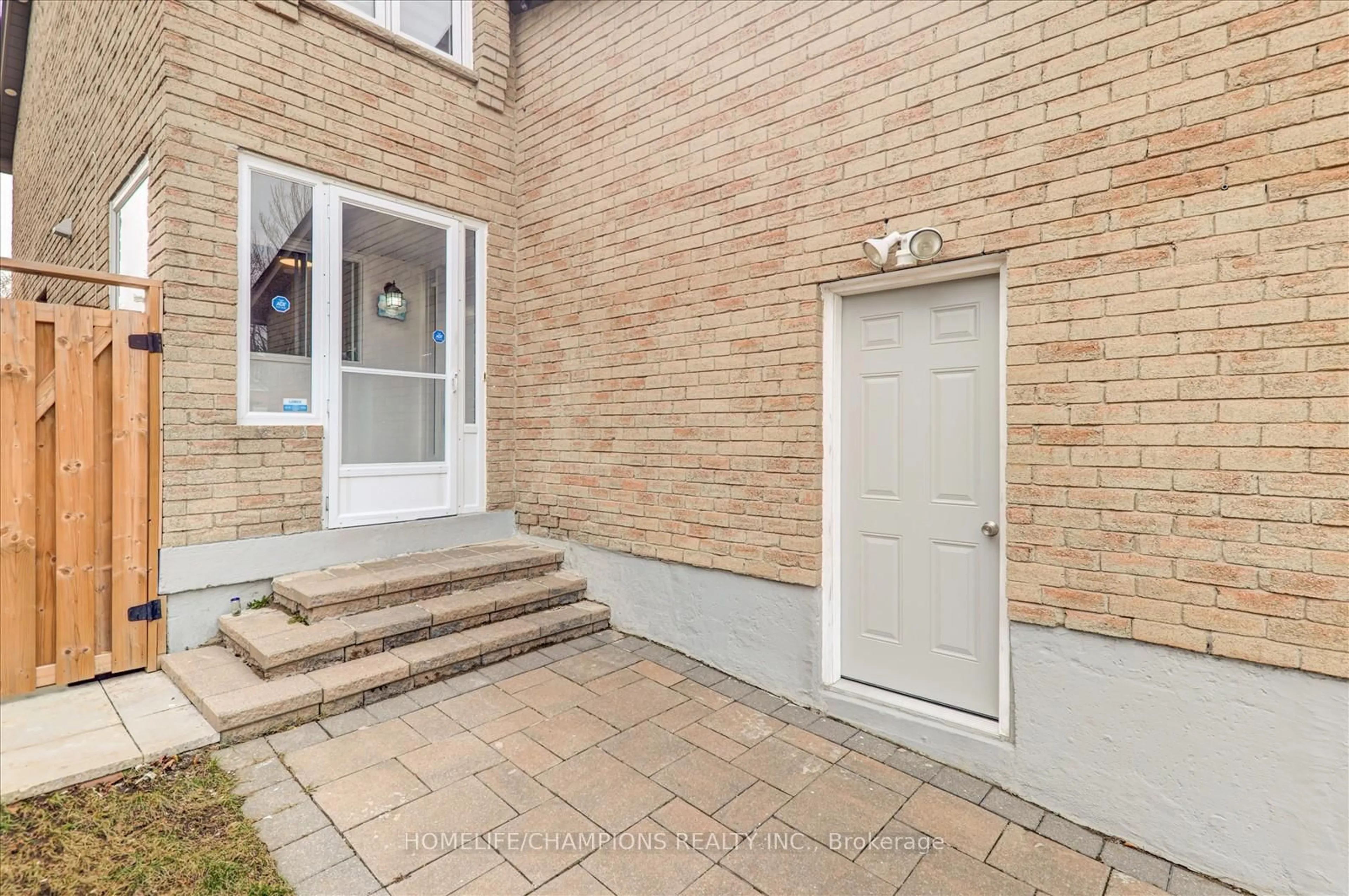 Unknown for 4 Croxley Green Dr, Markham Ontario L3R 3T6