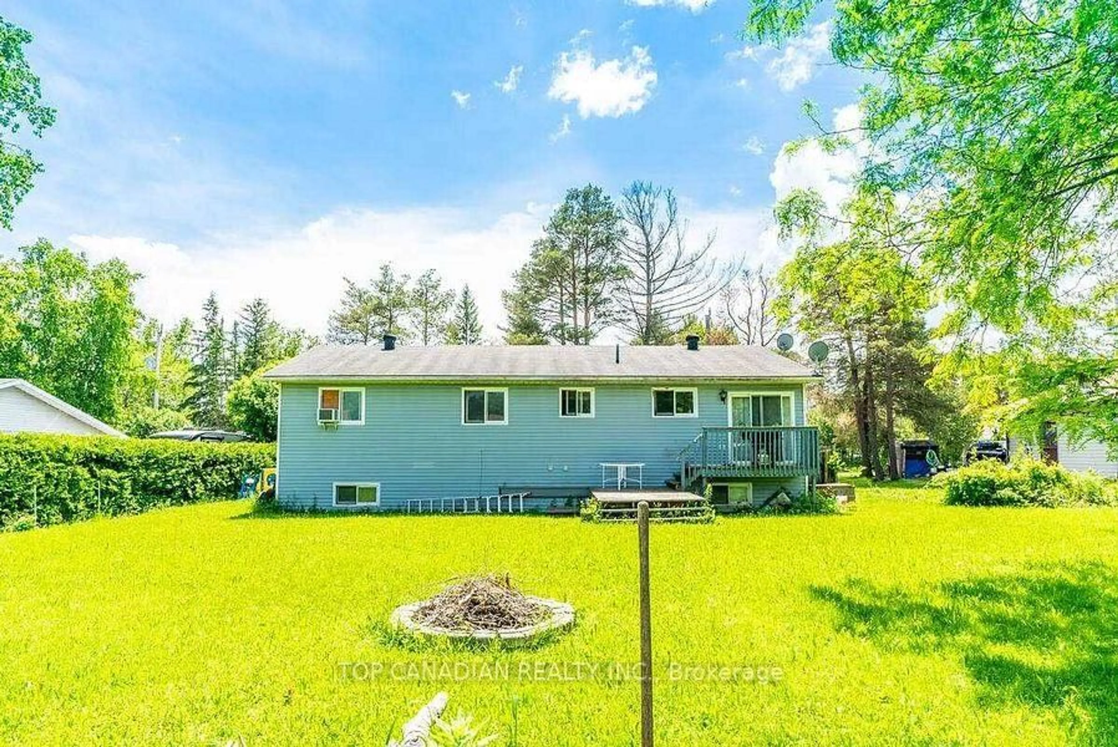 A pic from outside/outdoor area/front of a property/back of a property/a pic from drone, water/lake/river/ocean view for 772 Happy Vale Dr, Innisfil Ontario L9S 2E5