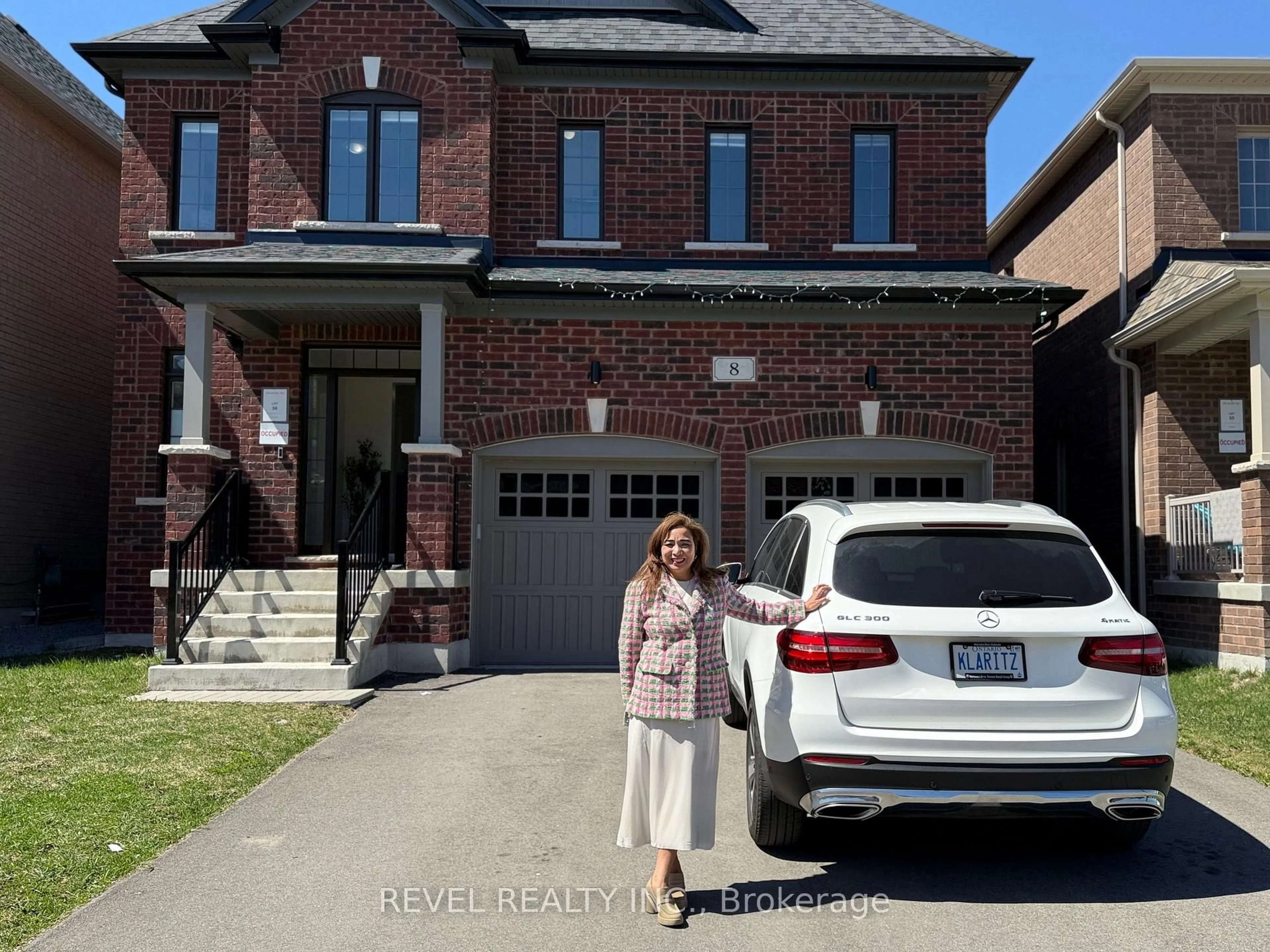 Home with brick exterior material, street for 8 Valleo St, Georgina Ontario L4P 1J5
