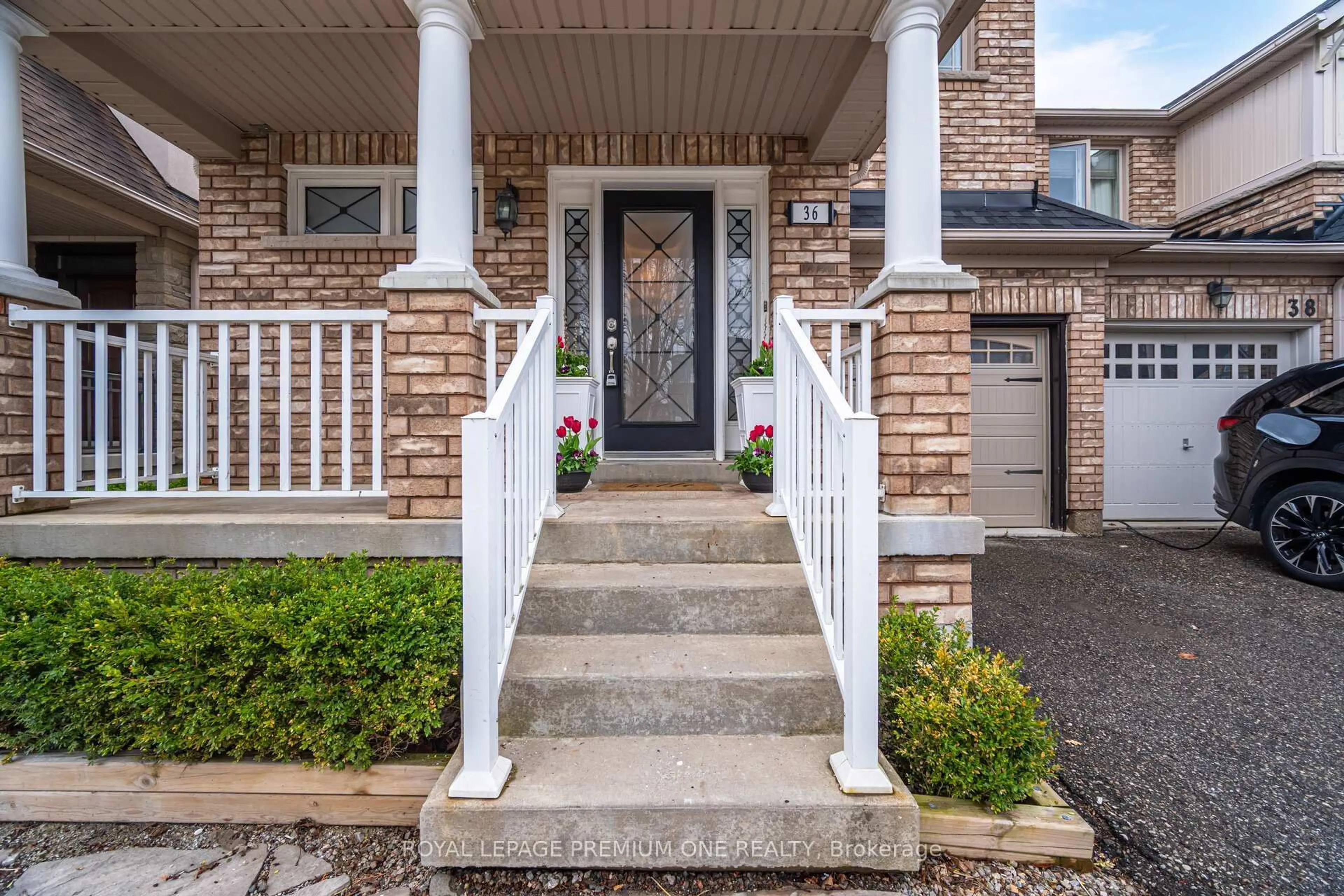 Unknown for 36 Holtby Rd, Richmond Hill Ontario L4E 4W6