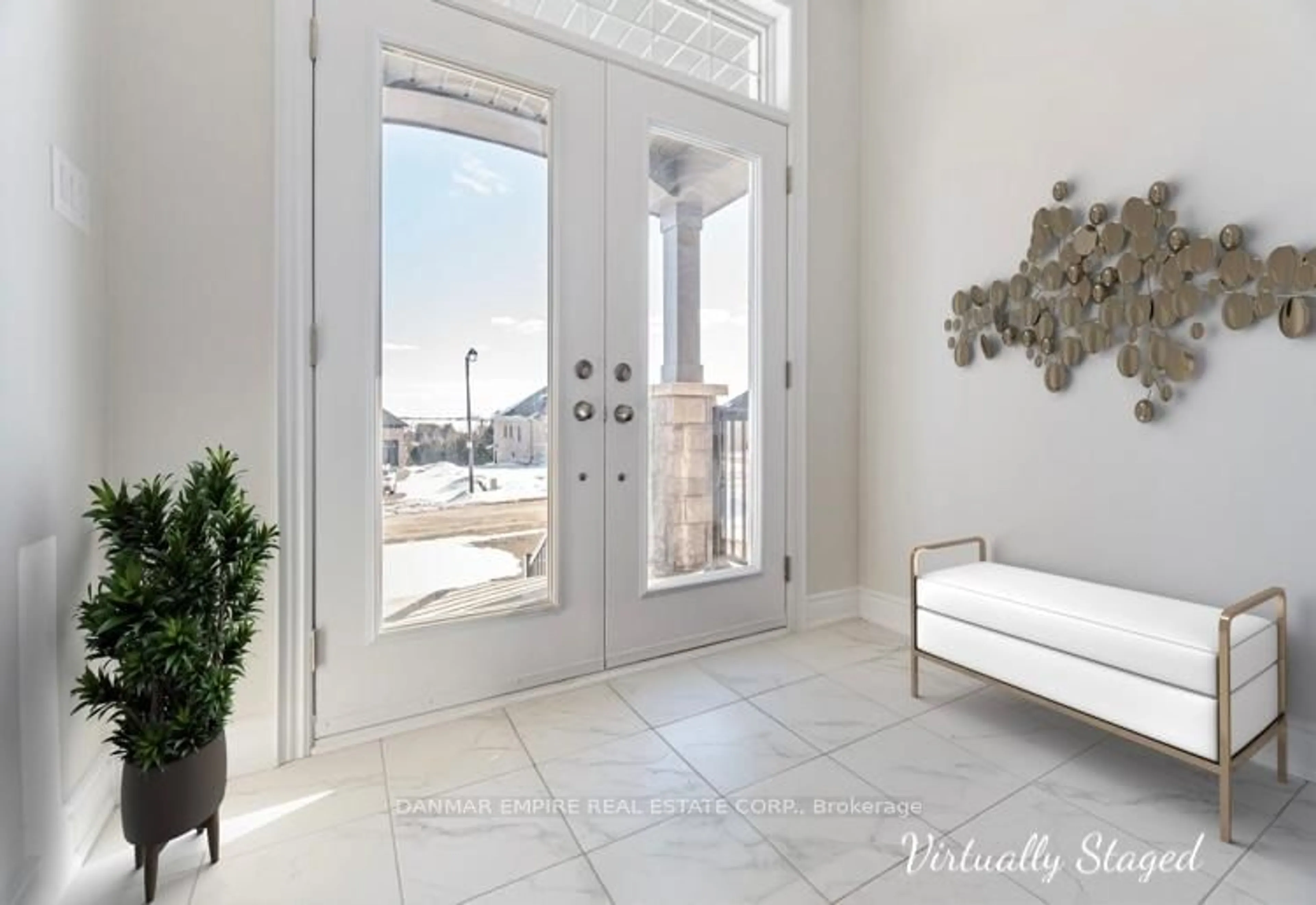 Indoor entryway for 2226 Greg Gemmell Way, Innisfil Ontario L0L 1K0