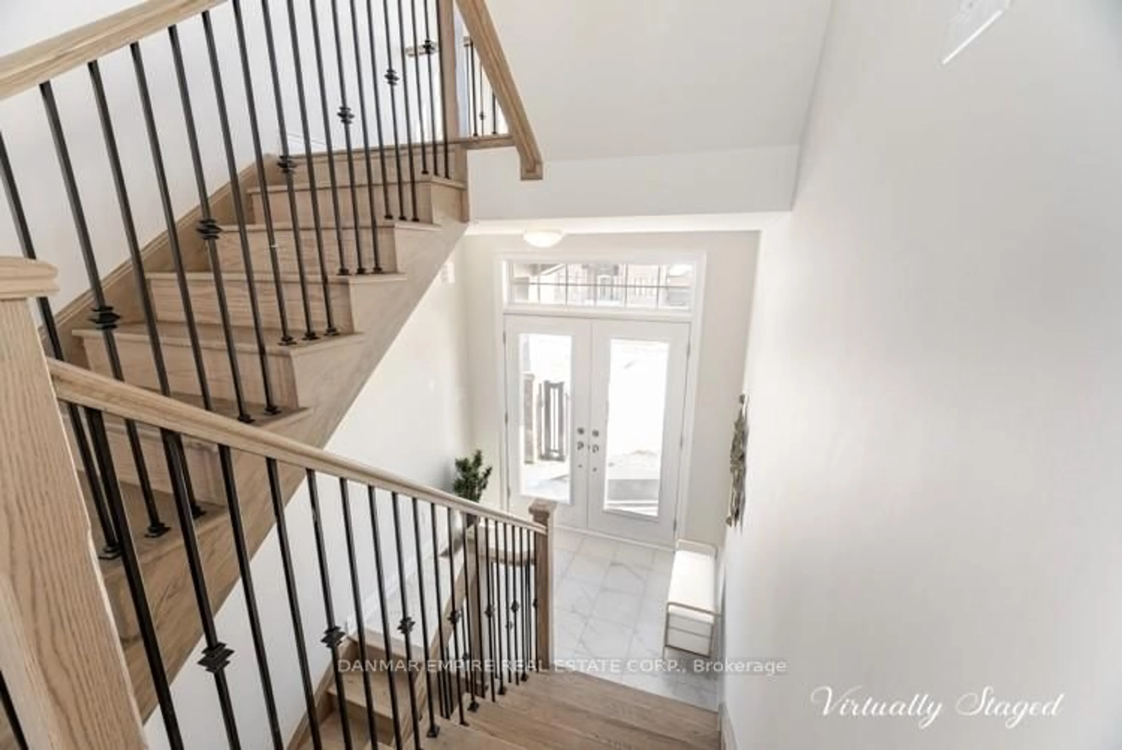 Stairs for 2226 Greg Gemmell Way, Innisfil Ontario L0L 1K0