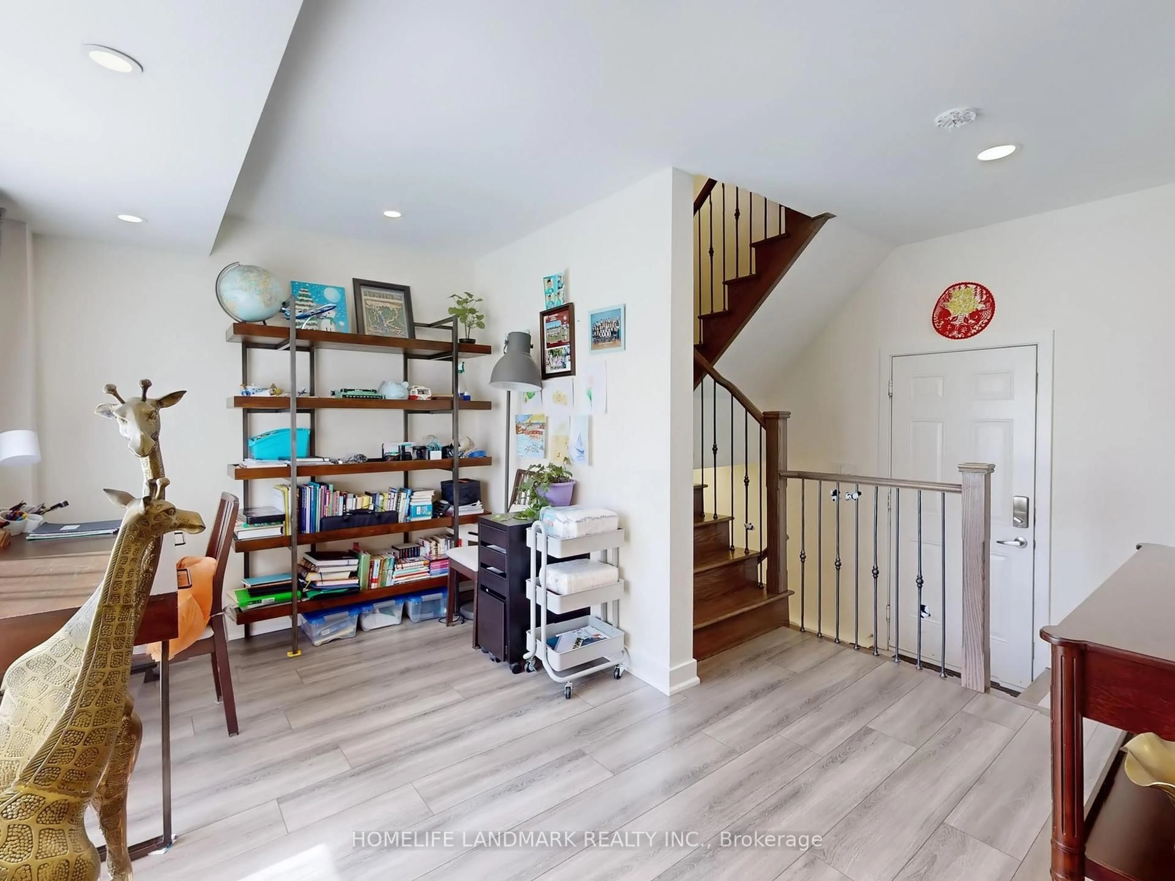 Indoor entryway for 22 Carpaccio Ave, Vaughan Ontario L4H 4R5