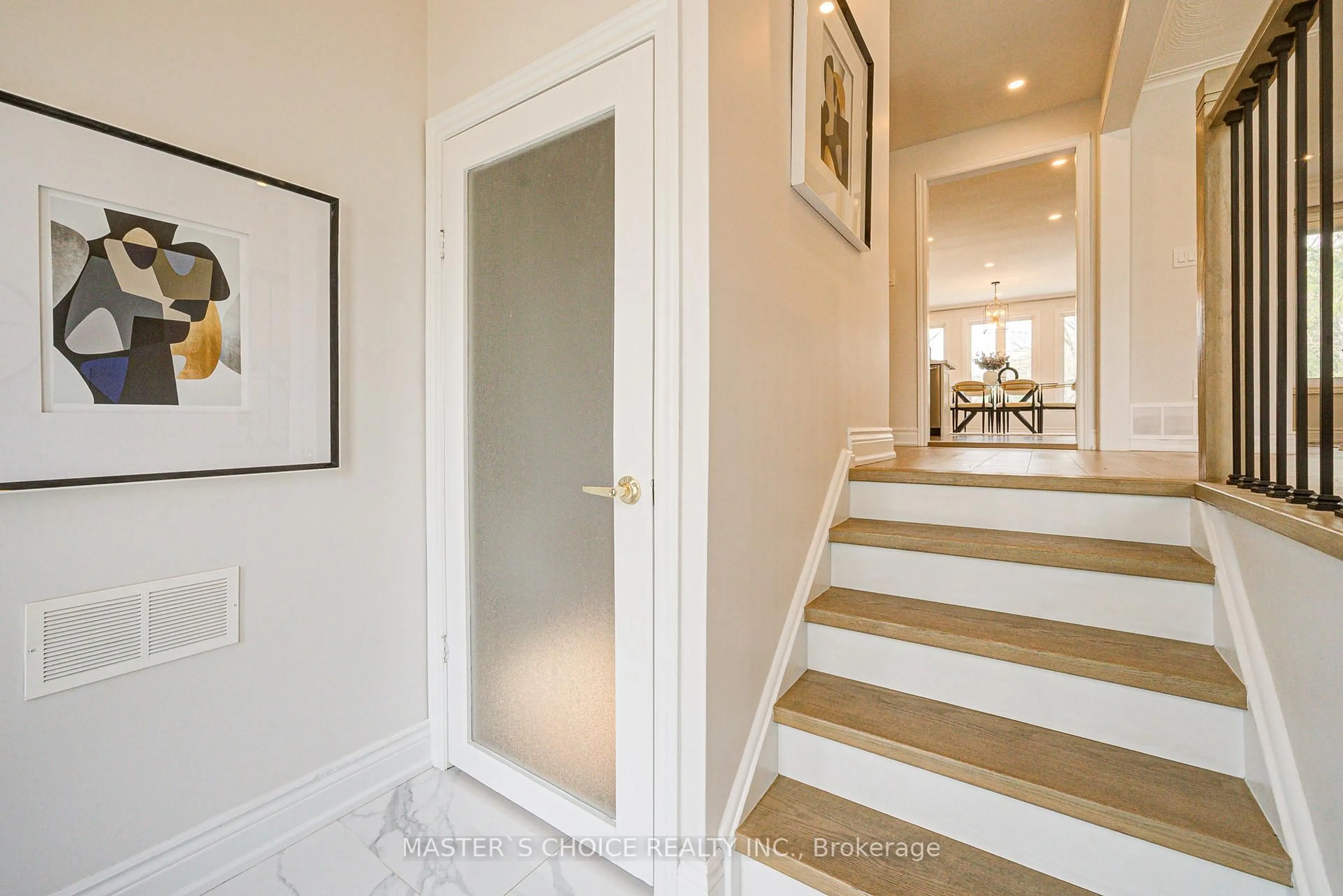 Indoor entryway for 38 Sciberras Rd, Markham Ontario L3R 2J3