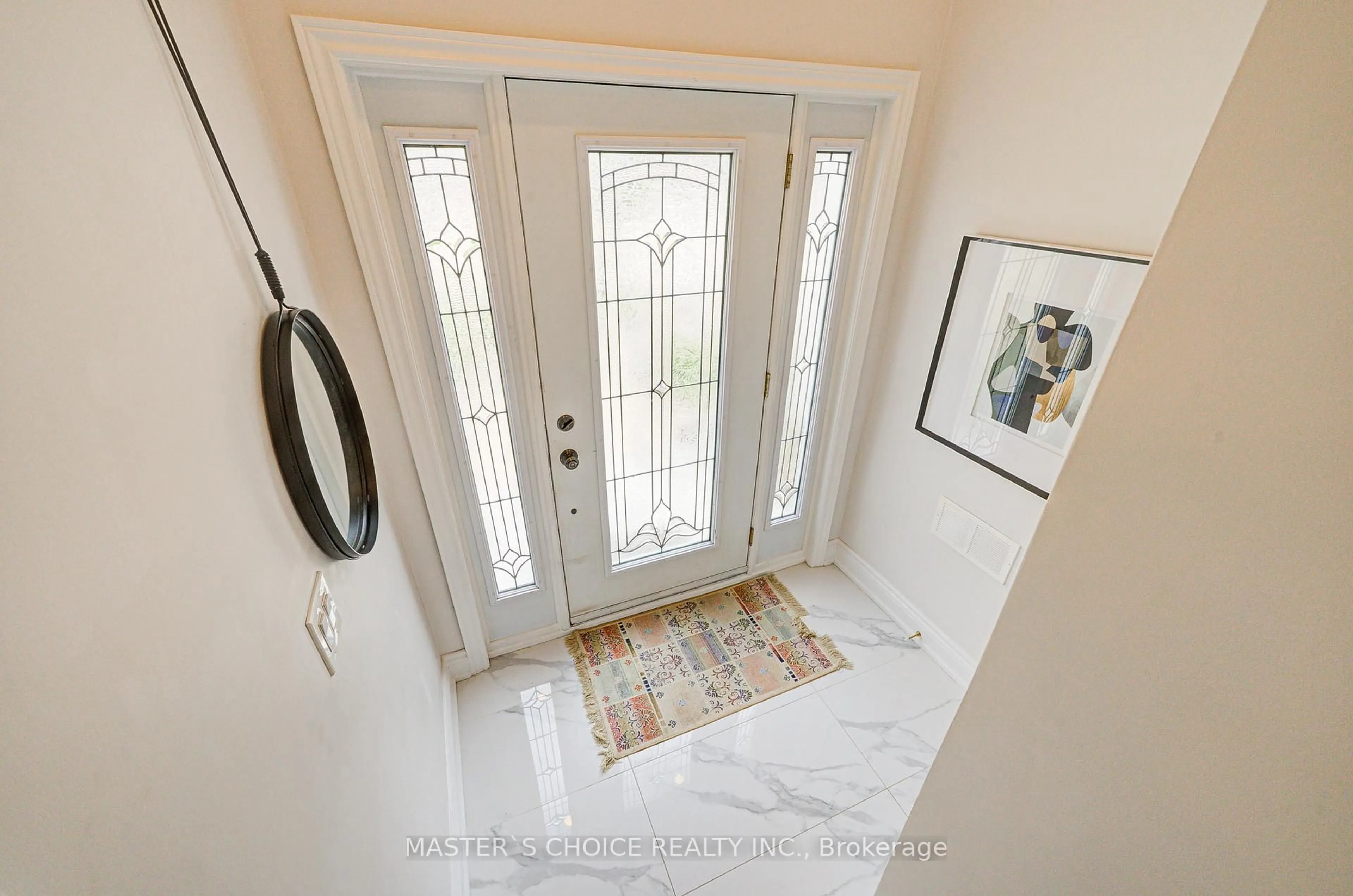 Indoor entryway for 38 Sciberras Rd, Markham Ontario L3R 2J3