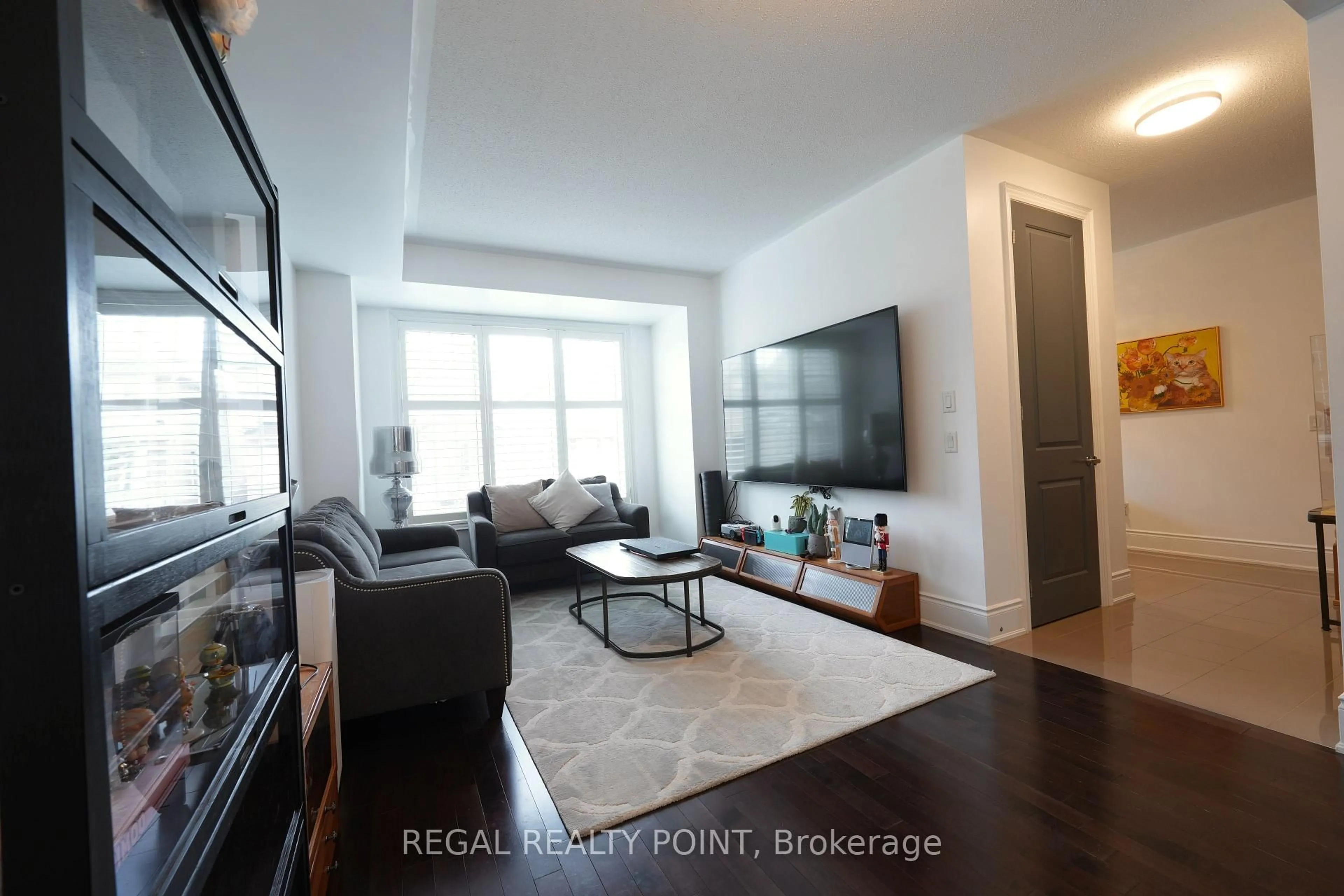 Living room with furniture, unknown for 33 Vinod Rd, Markham Ontario L6B 0X9