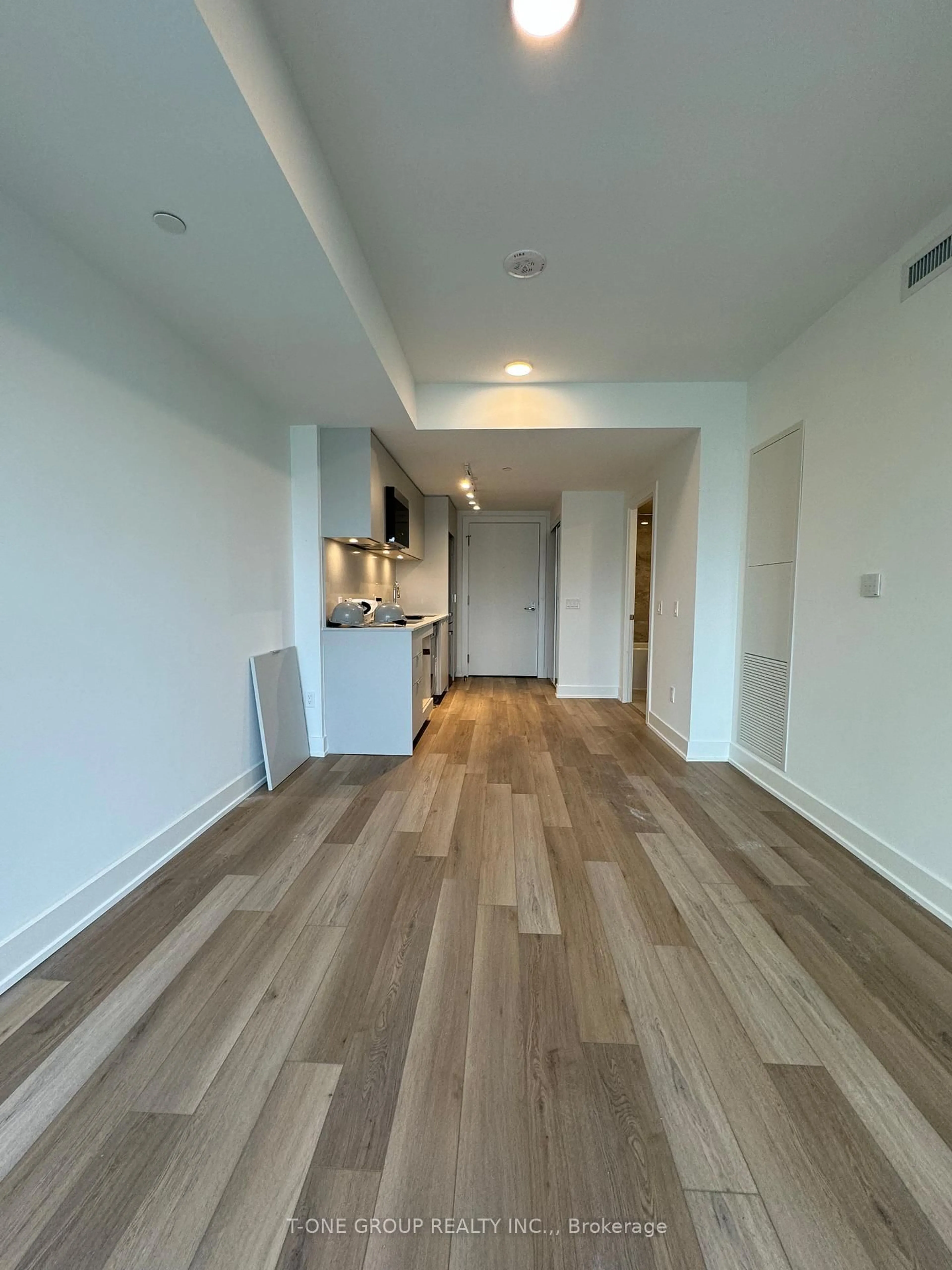 A pic of a room for 8 Cedarland Dr #1703S, Markham Ontario L6G 0H4