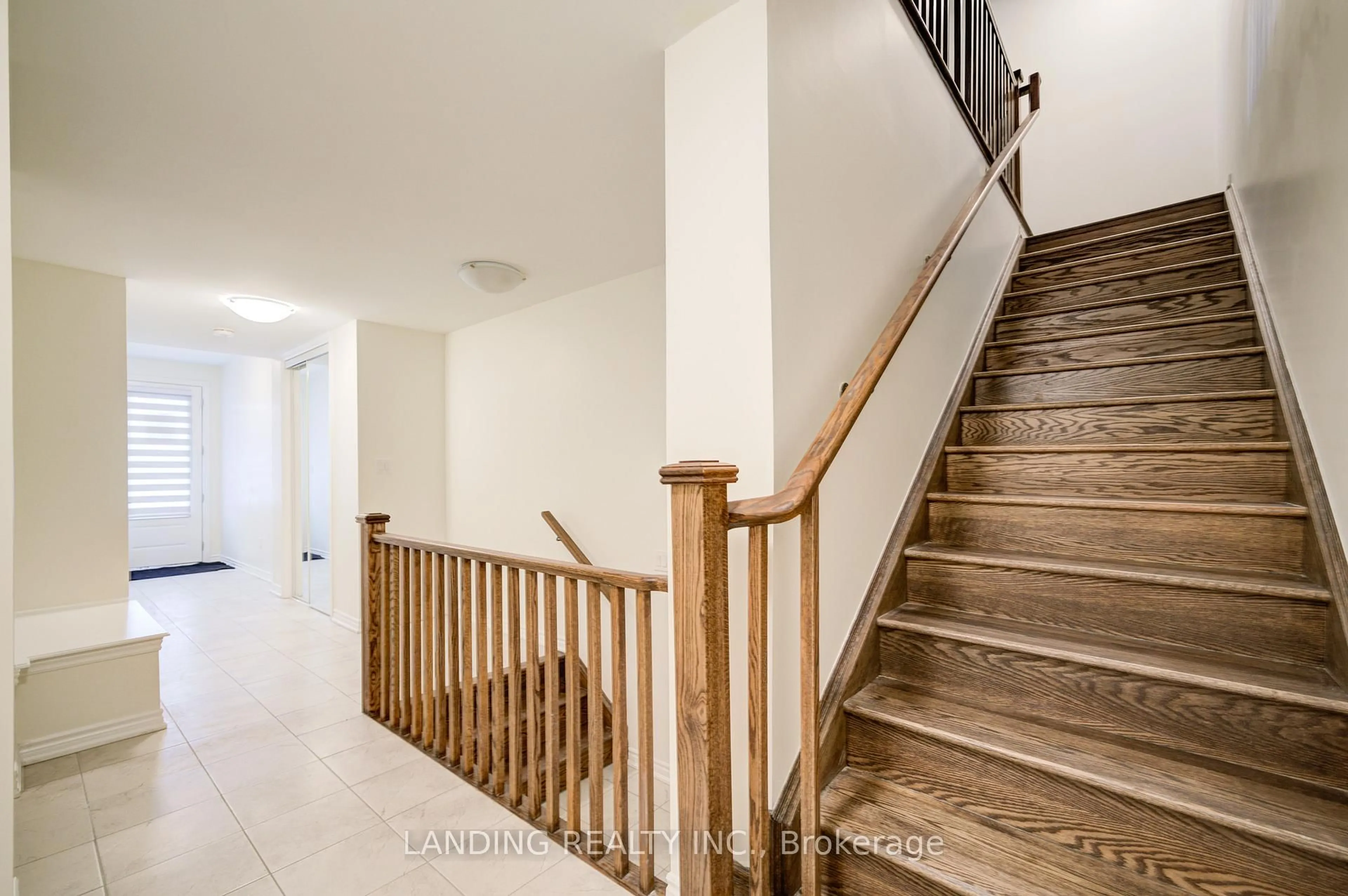 Stairs for 95 Therma Cres, Markham Ontario L6C 3K9
