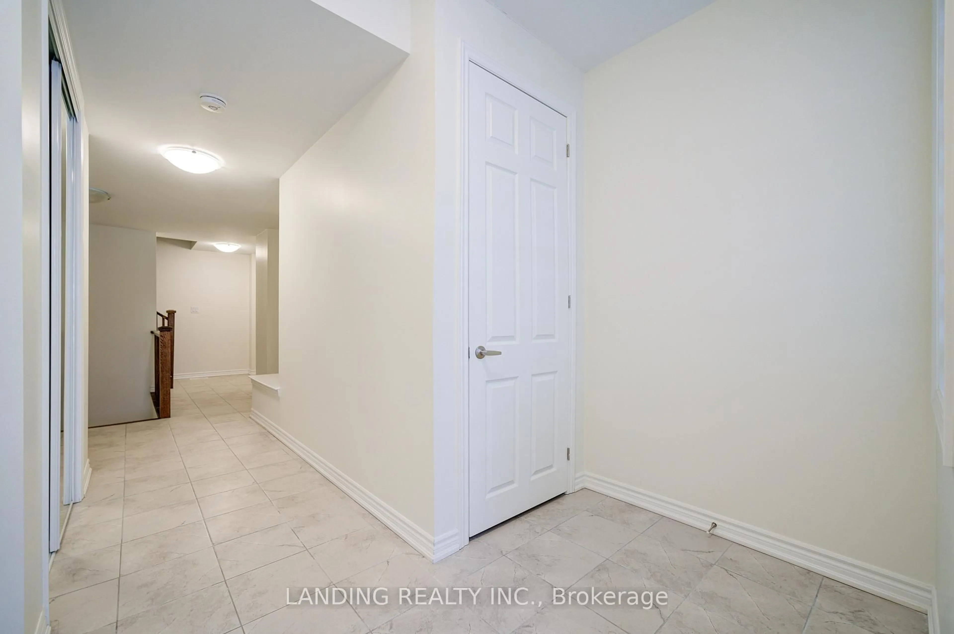 Indoor entryway for 95 Therma Cres, Markham Ontario L6C 3K9