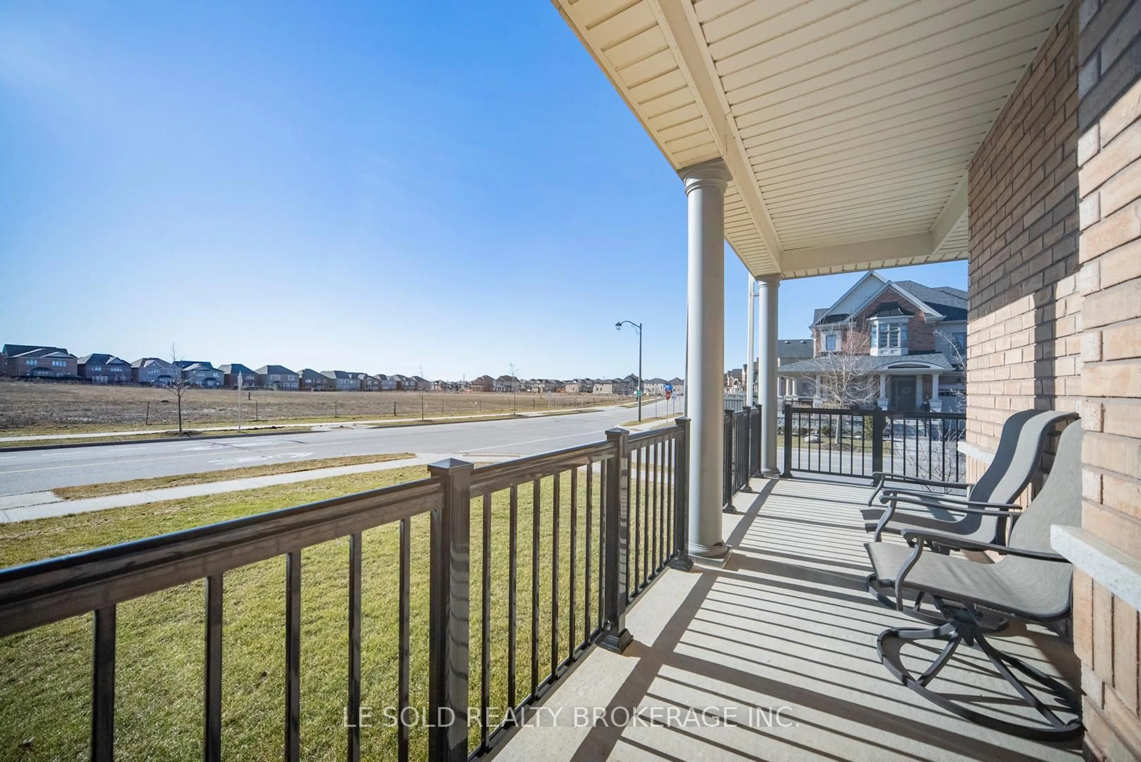 Unknown for 51 Spruce Ave, East Gwillimbury Ontario L9N 0S8