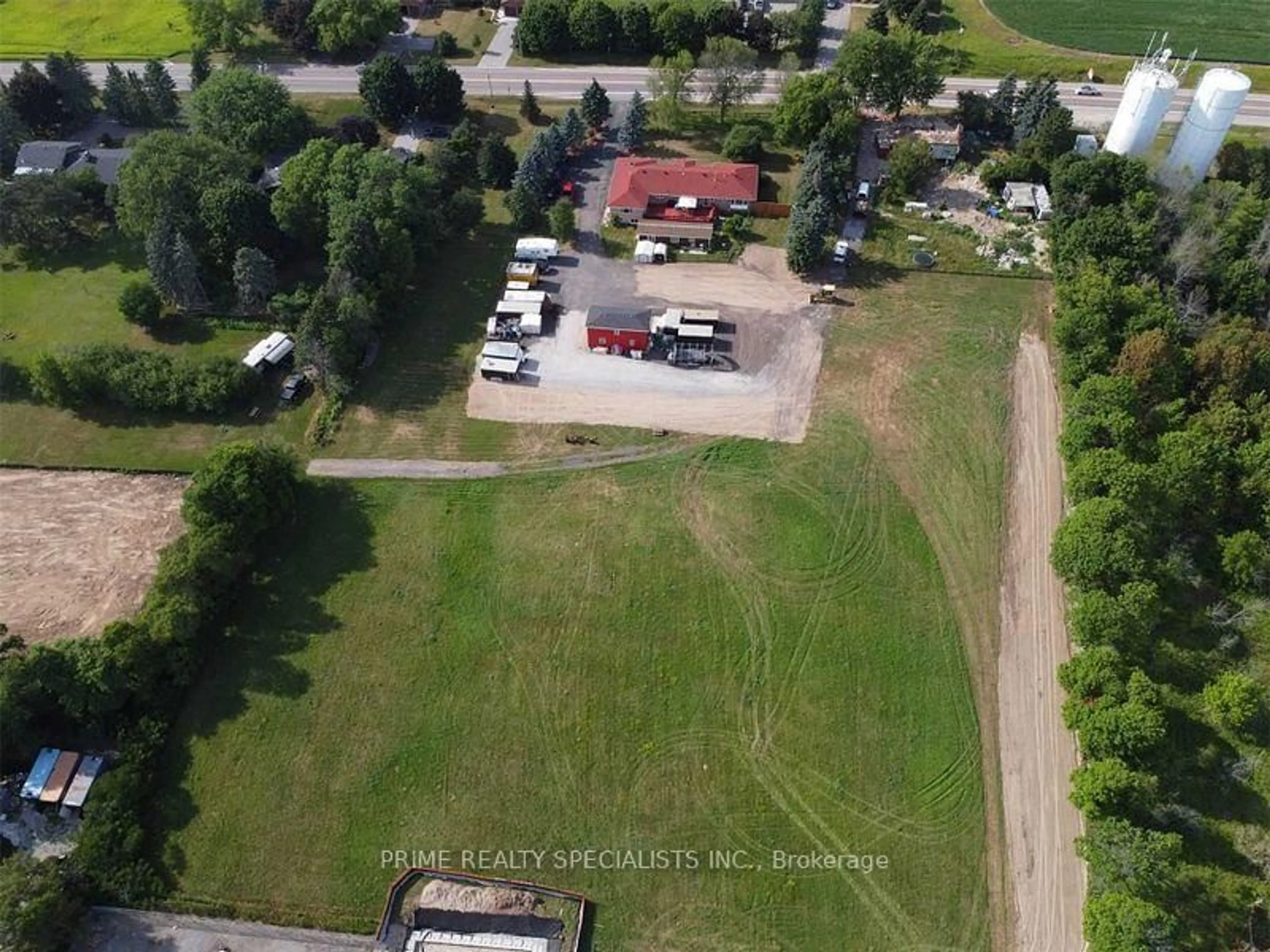 A pic from outside/outdoor area/front of a property/back of a property/a pic from drone, building for 4161 Hwy 89 Rd, Innisfil Ontario L0L 1L0